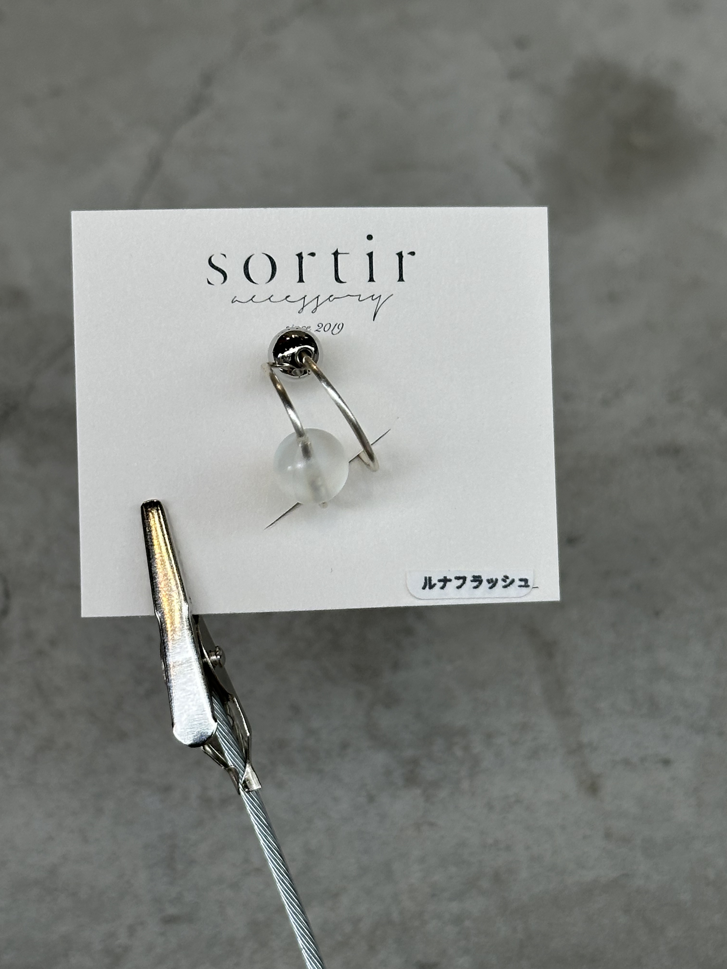 [sortir] 銀色x月光石耳骨夾 | NO.160