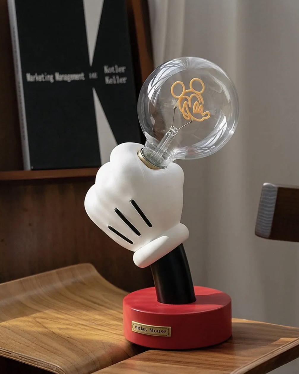 <正版授權>Disney x Fantax Sunday Home 米奇手握小夜燈 手燈 可無線使用