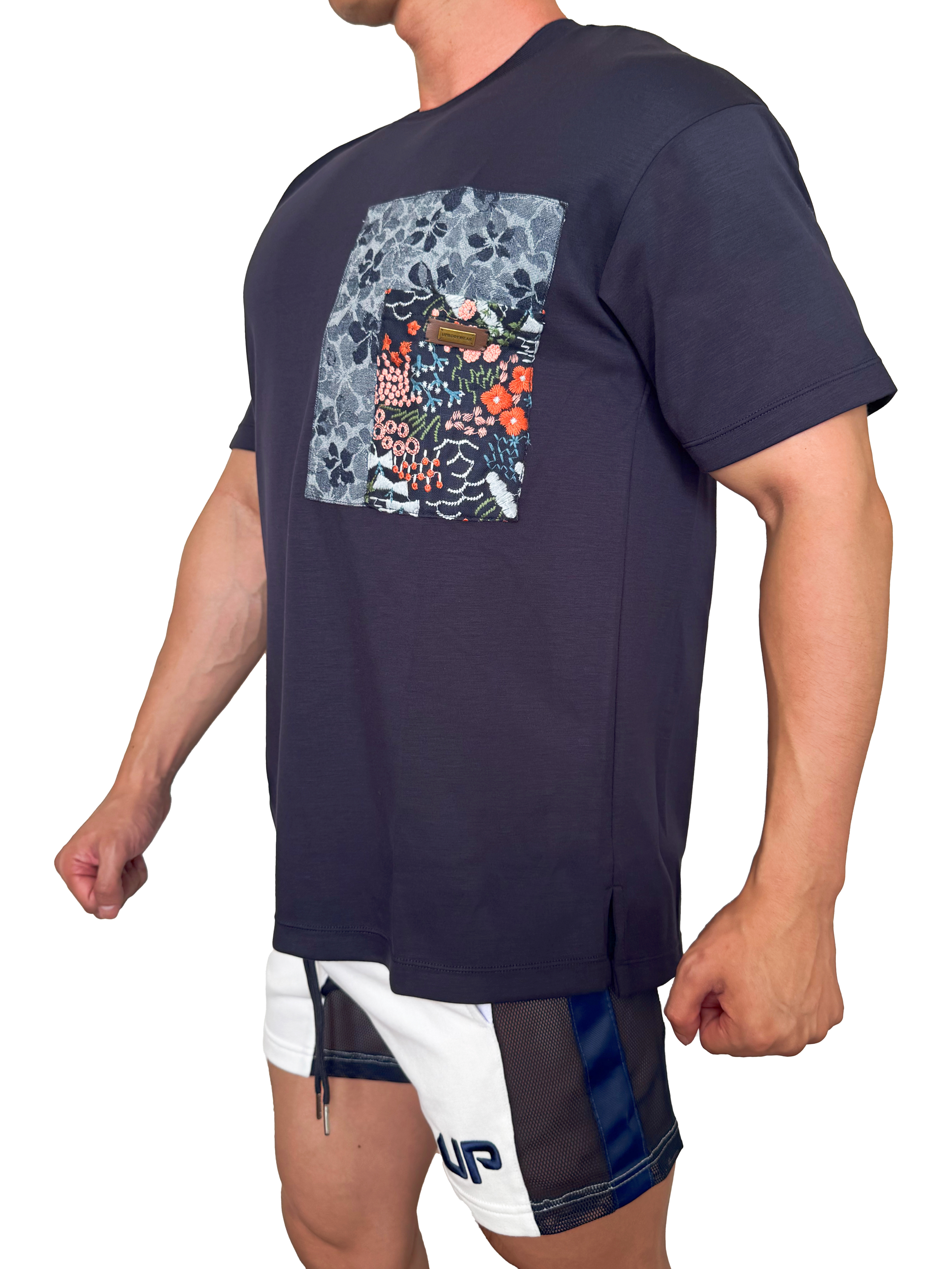 2025 全新系列  - 花言葉 寬版落肩Tee 深藍