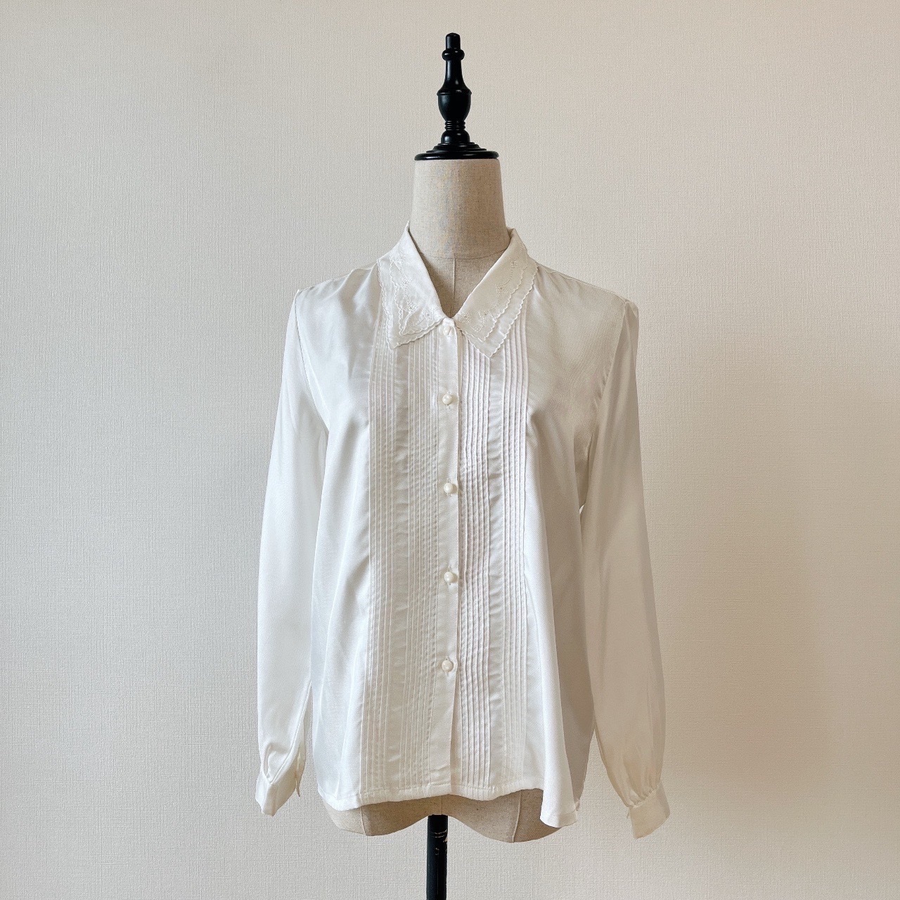 日本製雙層刺繡花領白色長袖古著上衣