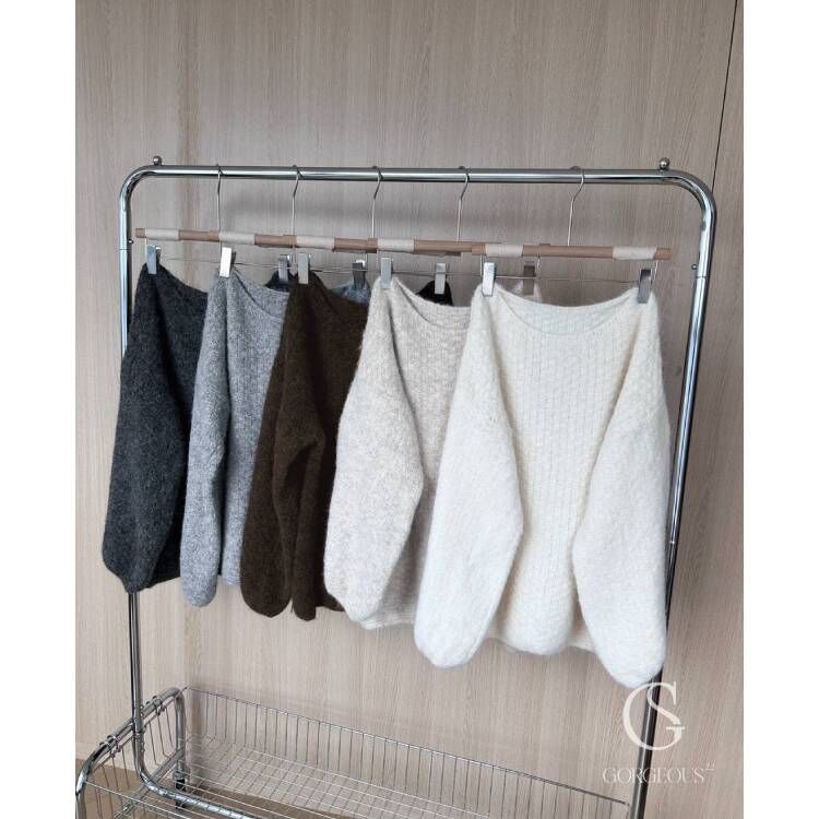 H121「QQ麻糬大領鬆軟毛衣」