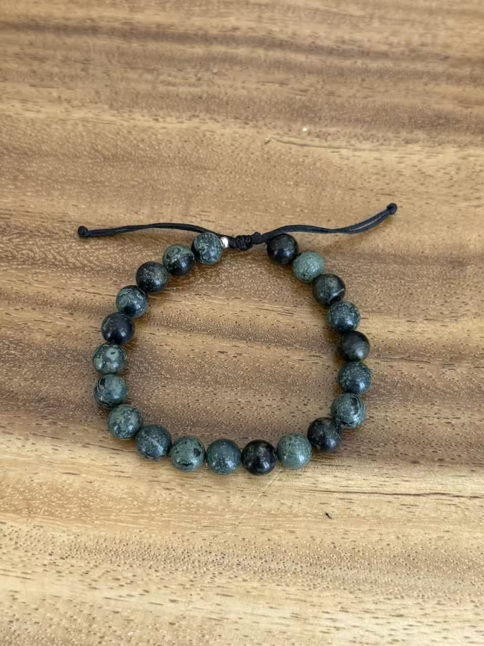 泰國 綠柱石軟玉晶石手串（K10 TH421）