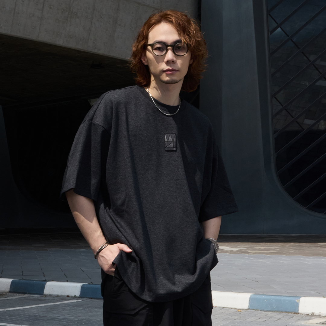 BIGGES(T) 刺繡布章 後飾條設計 限定超大Ｔ－深霧灰