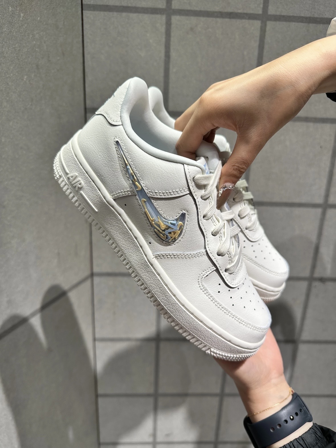 Nike Air Force 1 漂浮勾勾 奶白藍