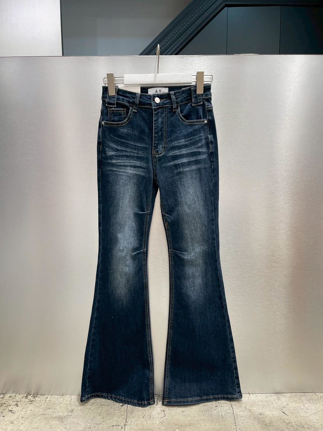 抓痕刷色微喇牛仔褲 9066