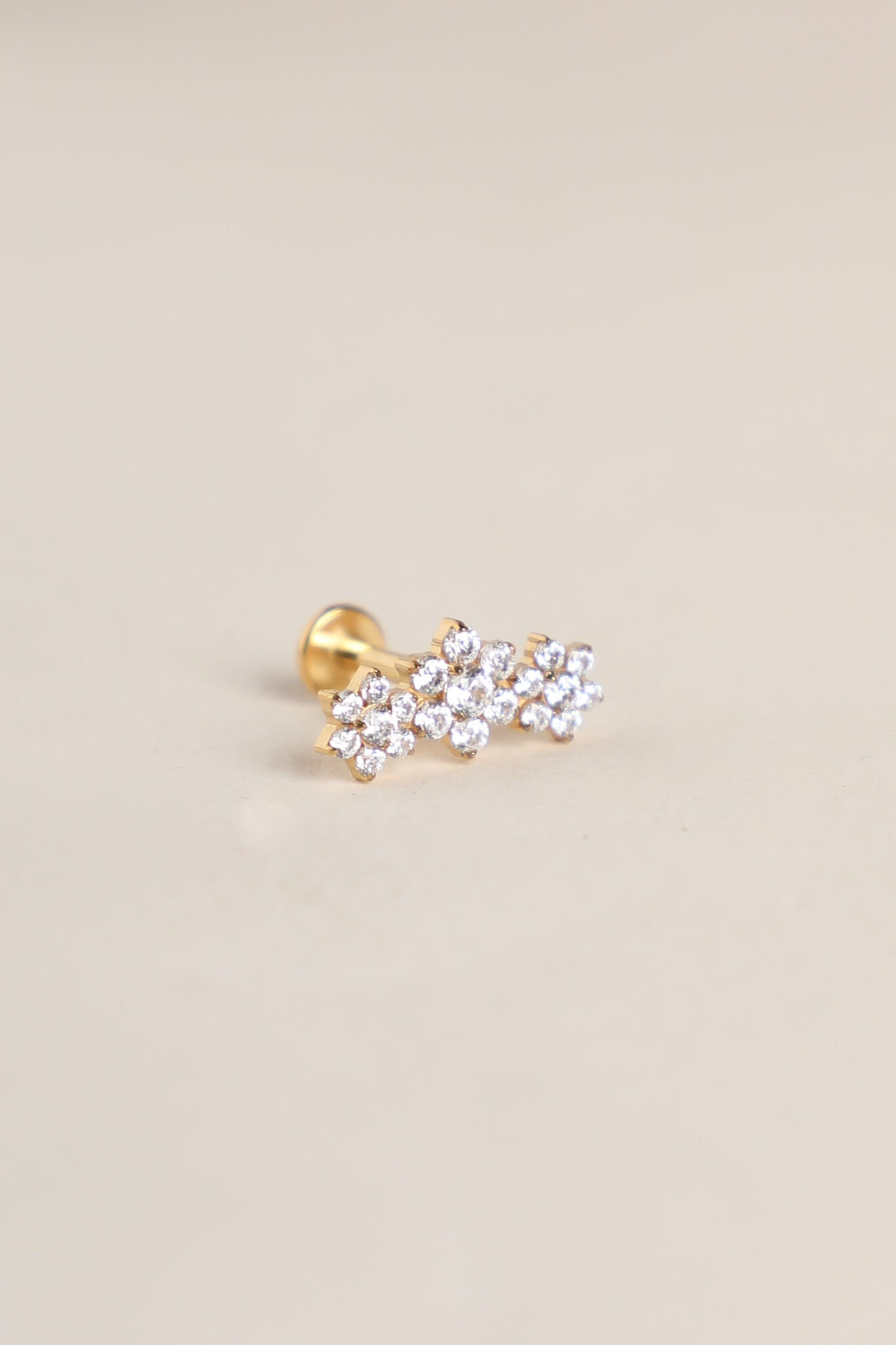 **Waekura Piercing Solea (WA83)