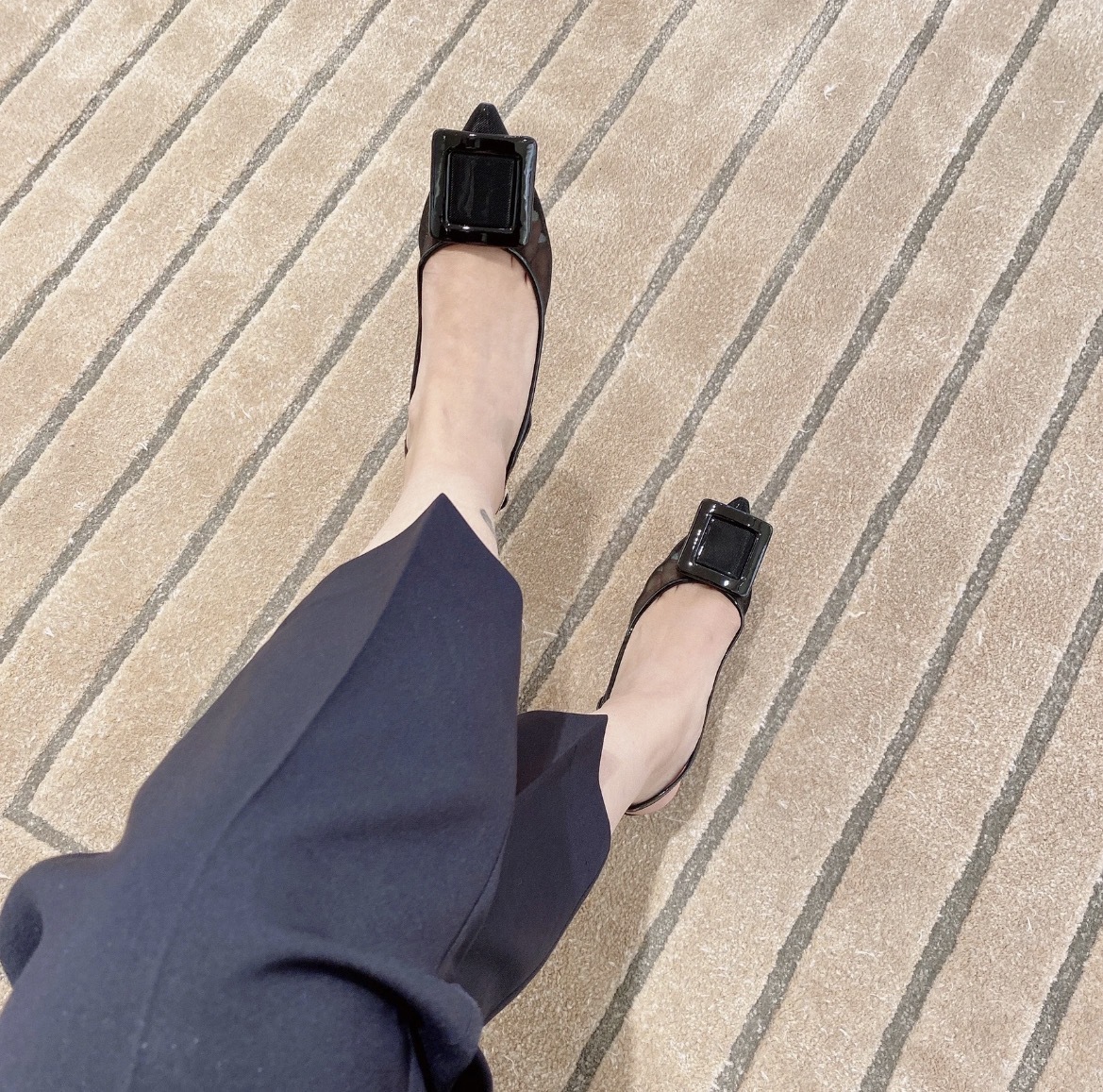 Roger Vivier RV Viv In The City Net Covered Buckle Slingback Pumps heels mesh Black