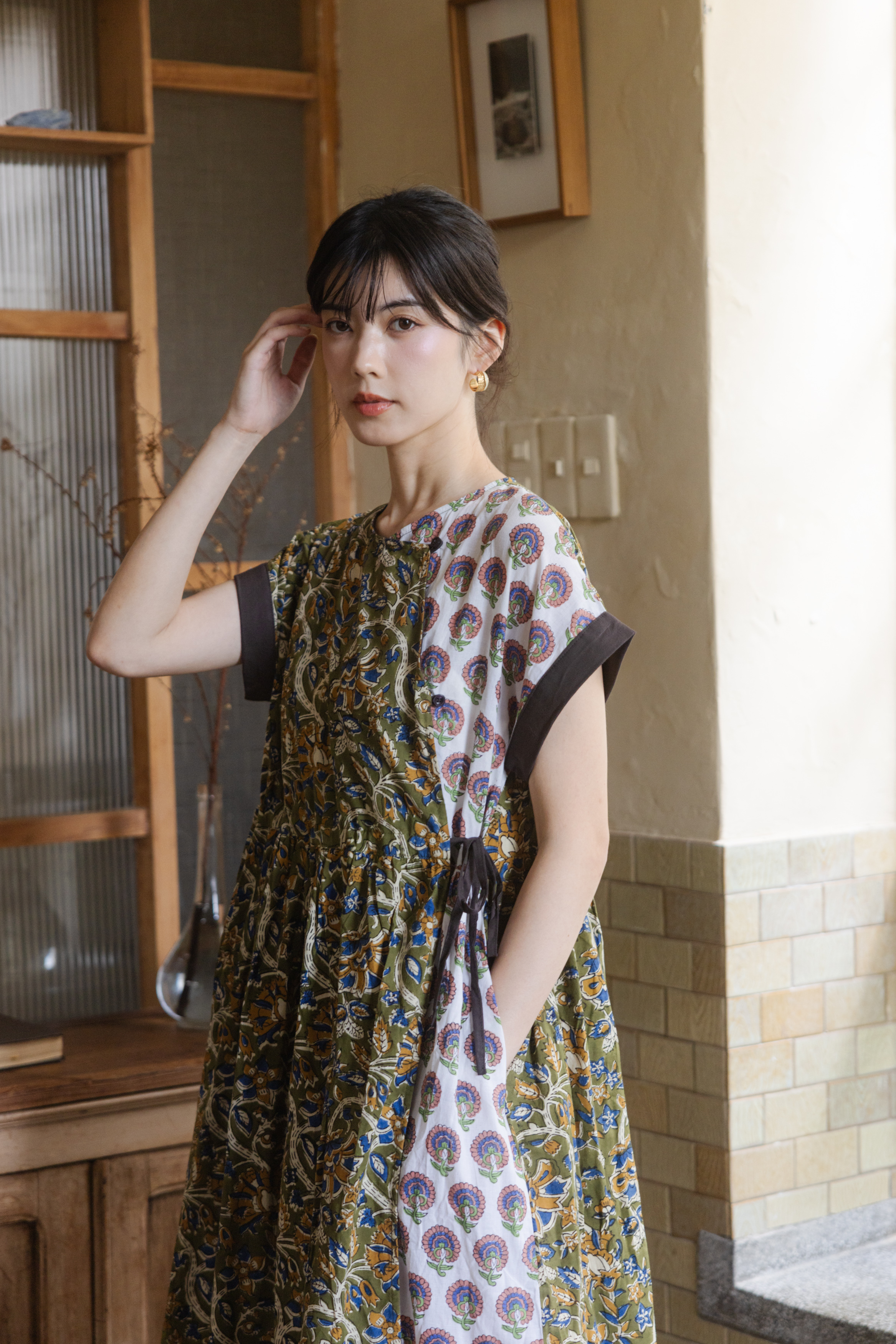 圓領開襟兩穿罩衫洋裝_綠X白