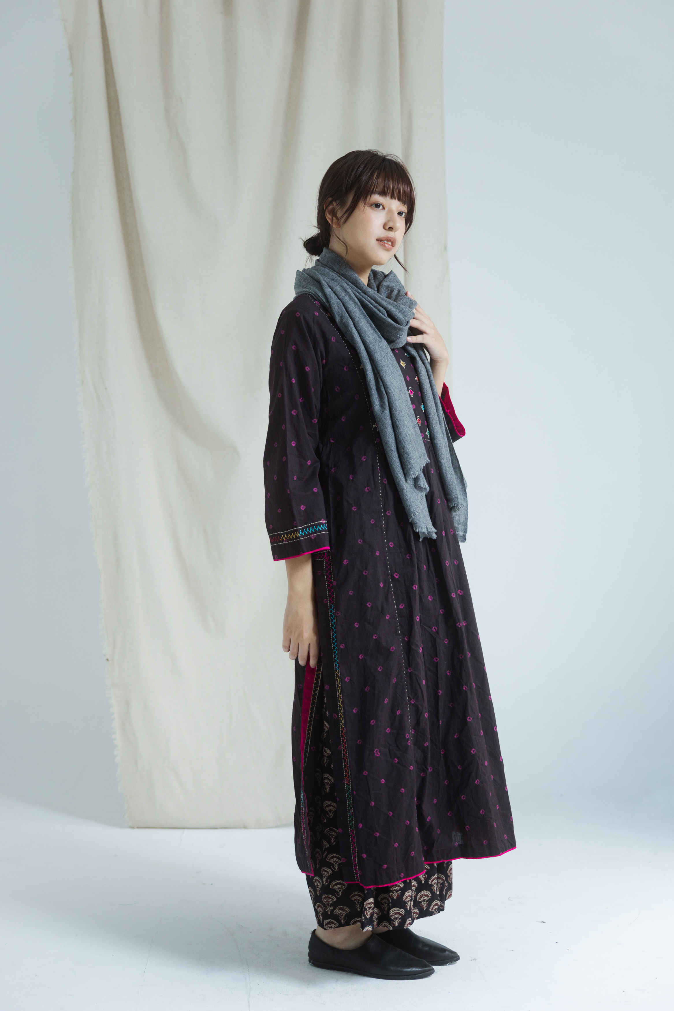 印度羊絨圍巾披肩_深灰