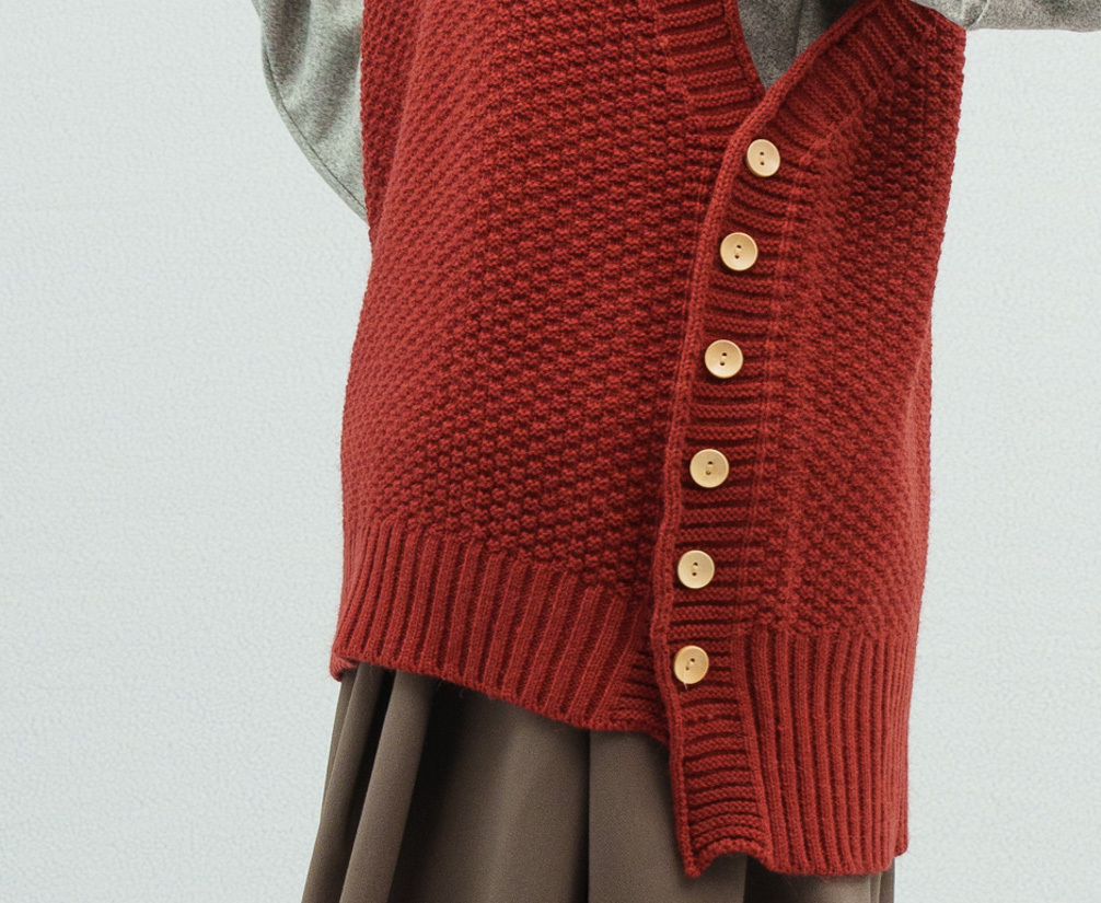 寬版設計前短後長針織背心