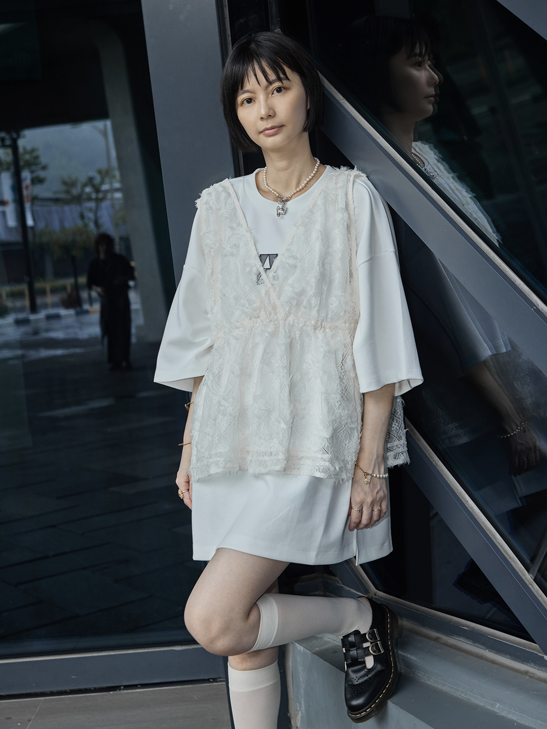 BIGGES(T) 刺繡布章 後飾條設計 限定超大Ｔ－乾淨白