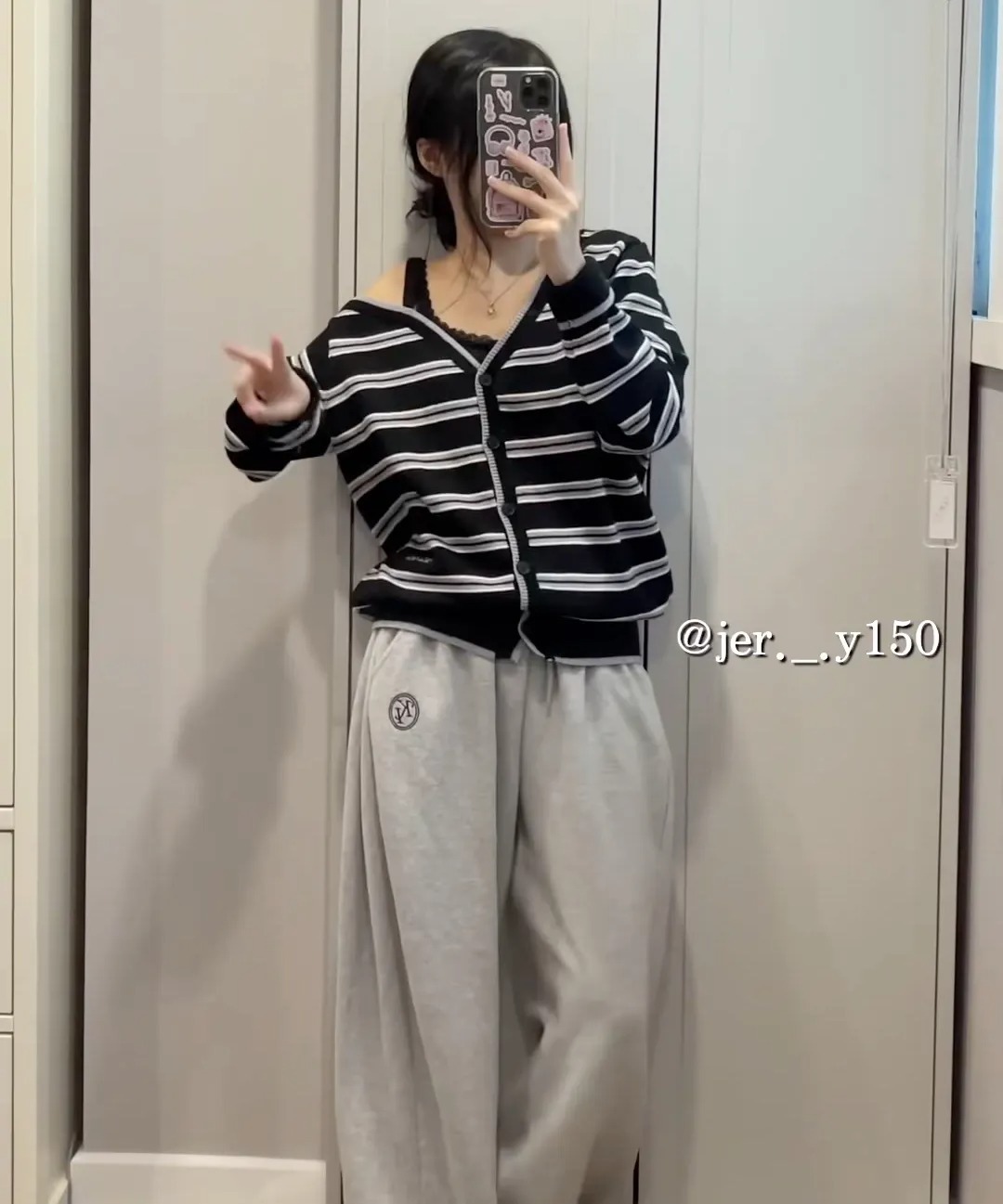 トップス rolarola OFF SHOULDER STRIPE CARDIGAN ROLAROLA]ONE OFF SHOULDER STRIPE WOOL BLENDED CARDIGAN [BLACK]
