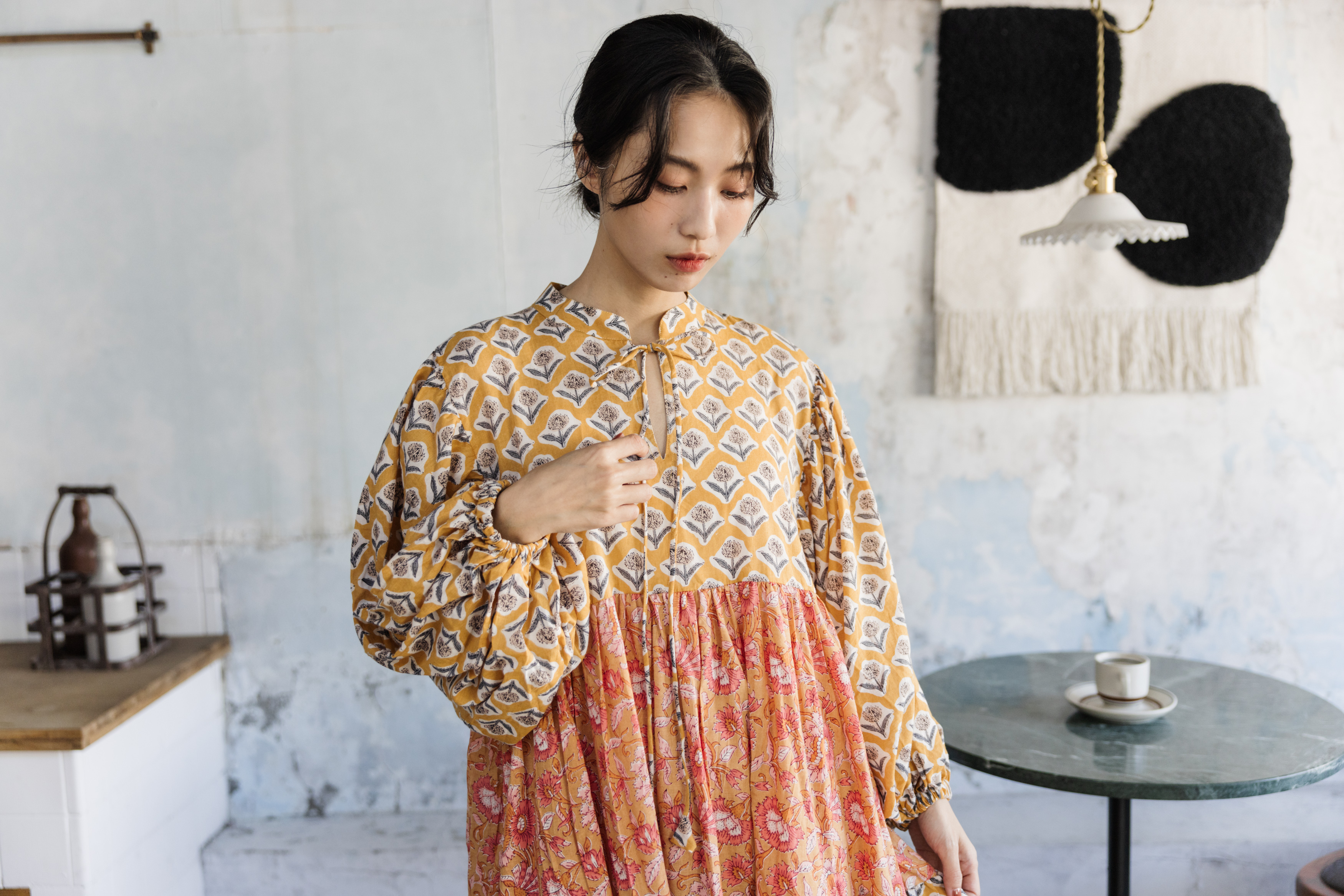 小領前綁帶分層大袖洋裝_橘黃