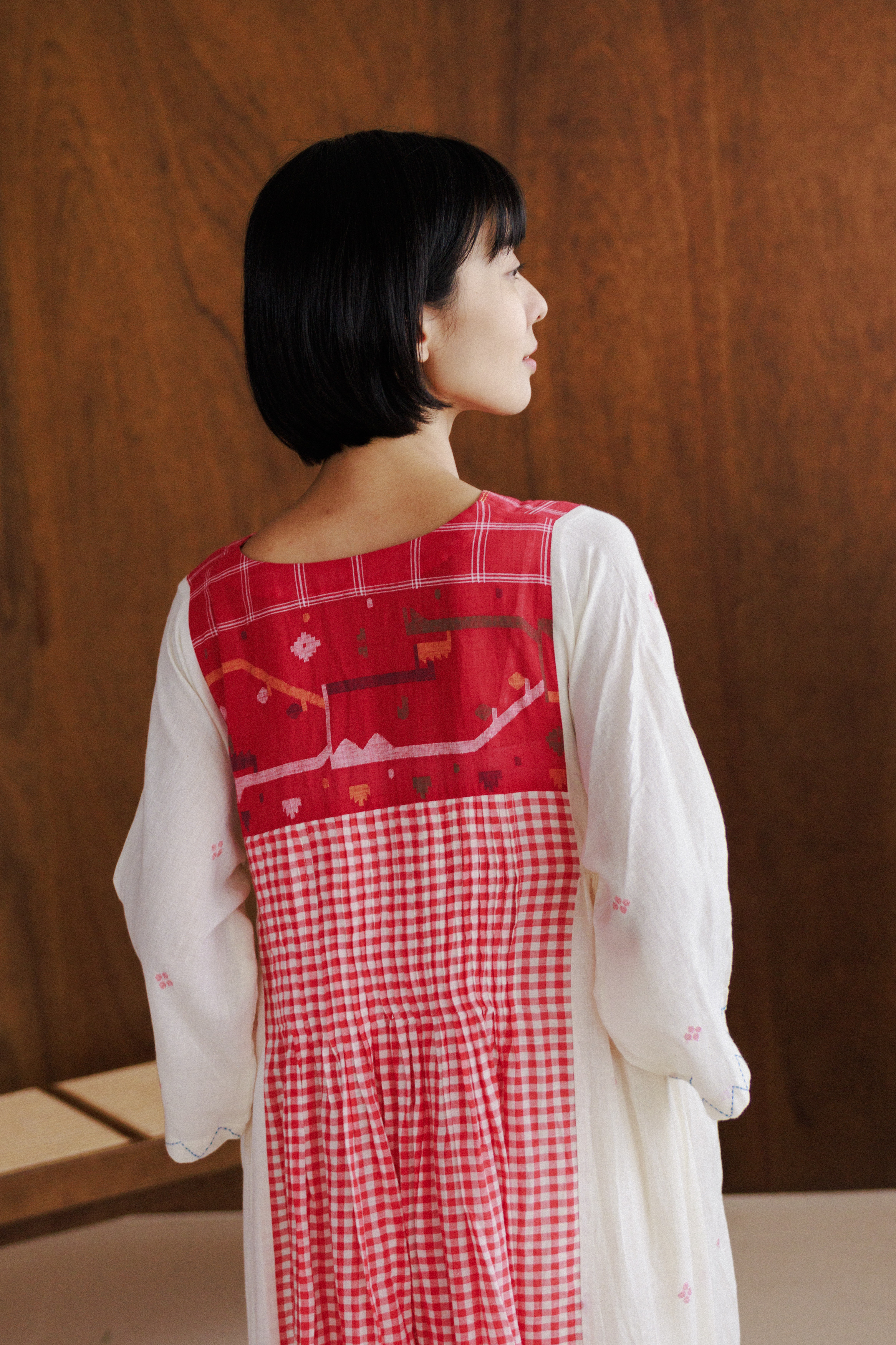 V領彩圖手織布紅格長洋裝