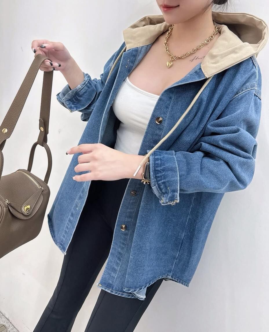 【質感百搭的單寧拼接連帽牛仔襯衫外套】（現貨）
