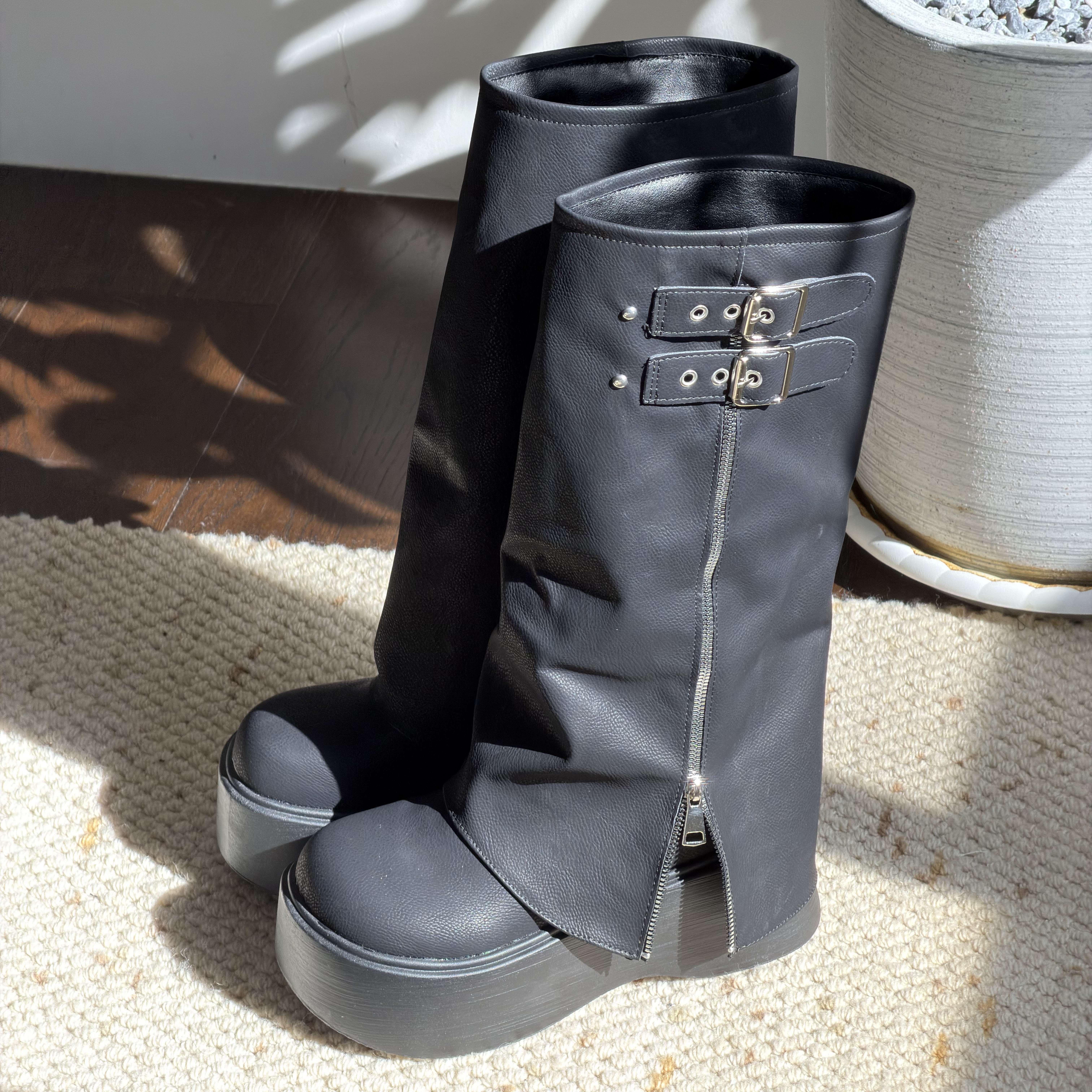 堆堆顯瘦 超厚底增高顯瘦靴🖤【BLACK｜經典黑】