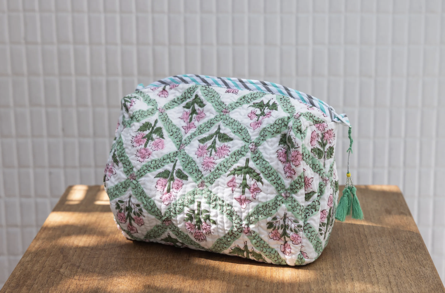 印度鋪棉流蘇串珠化妝大包_白底粉花