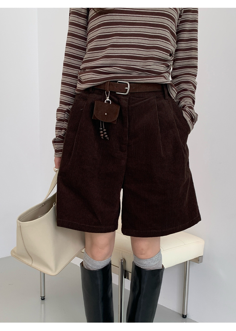 10W19 打褶設計感燈心絨五分短褲 三色