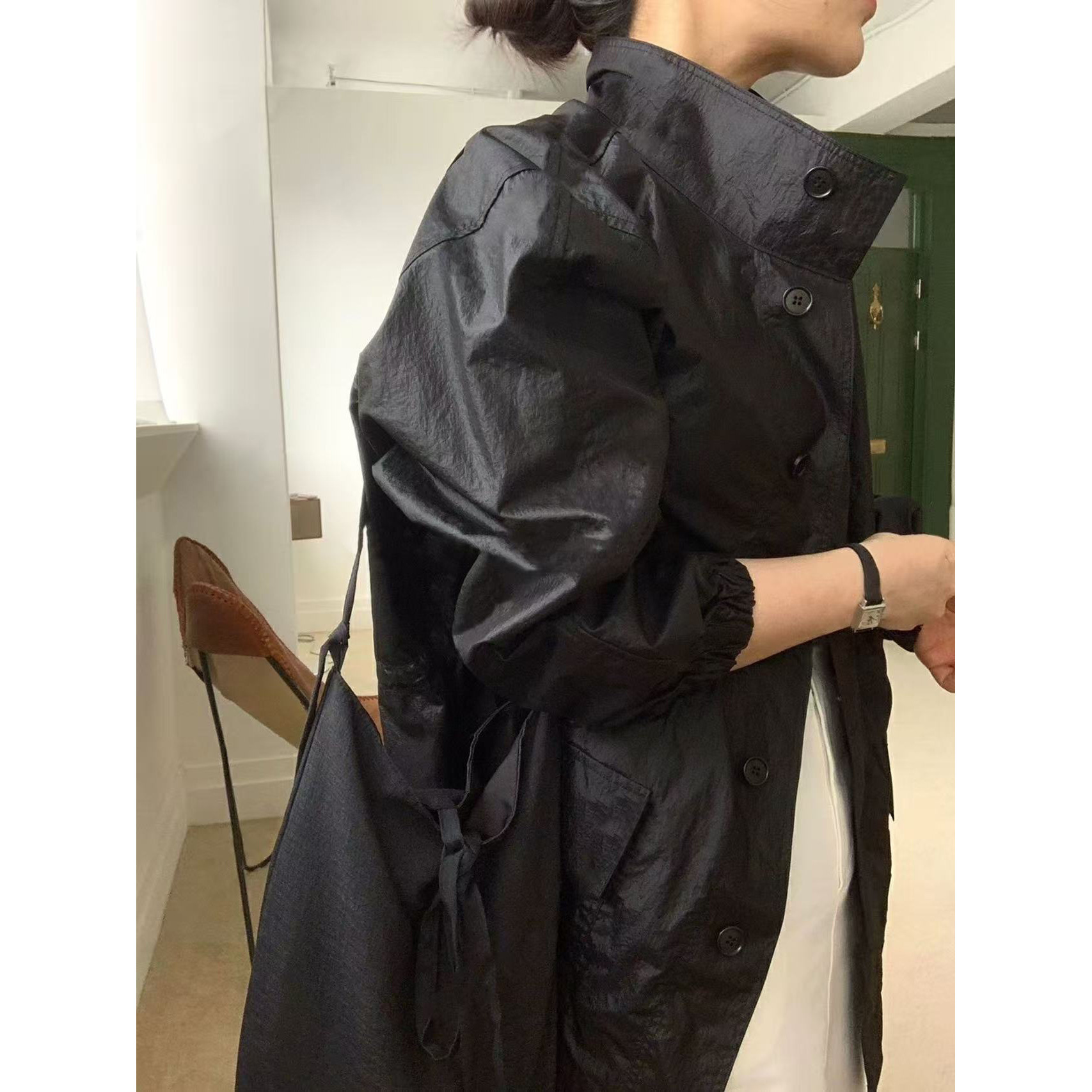 10W18 輕薄感立領率性風衣外套 一色