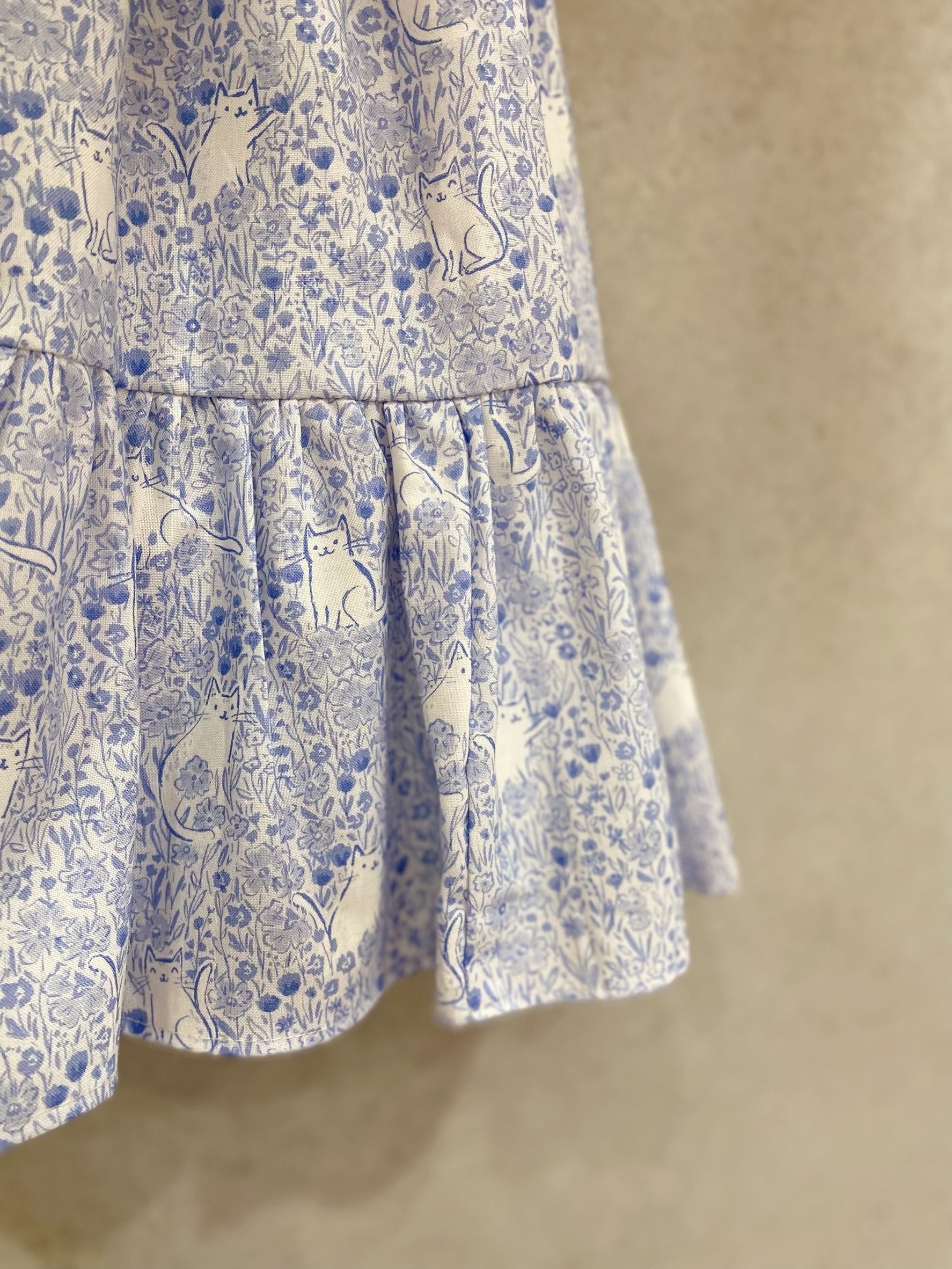 水藍花草貓咪 蛋糕長裙(120)