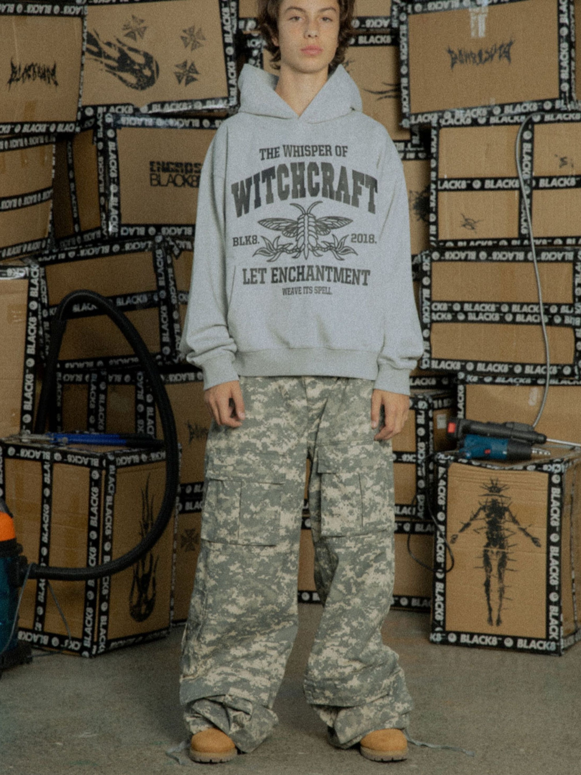 BLACK8MOB 黄蜂圖像印花 雙色 休閒寬鬆 帽T