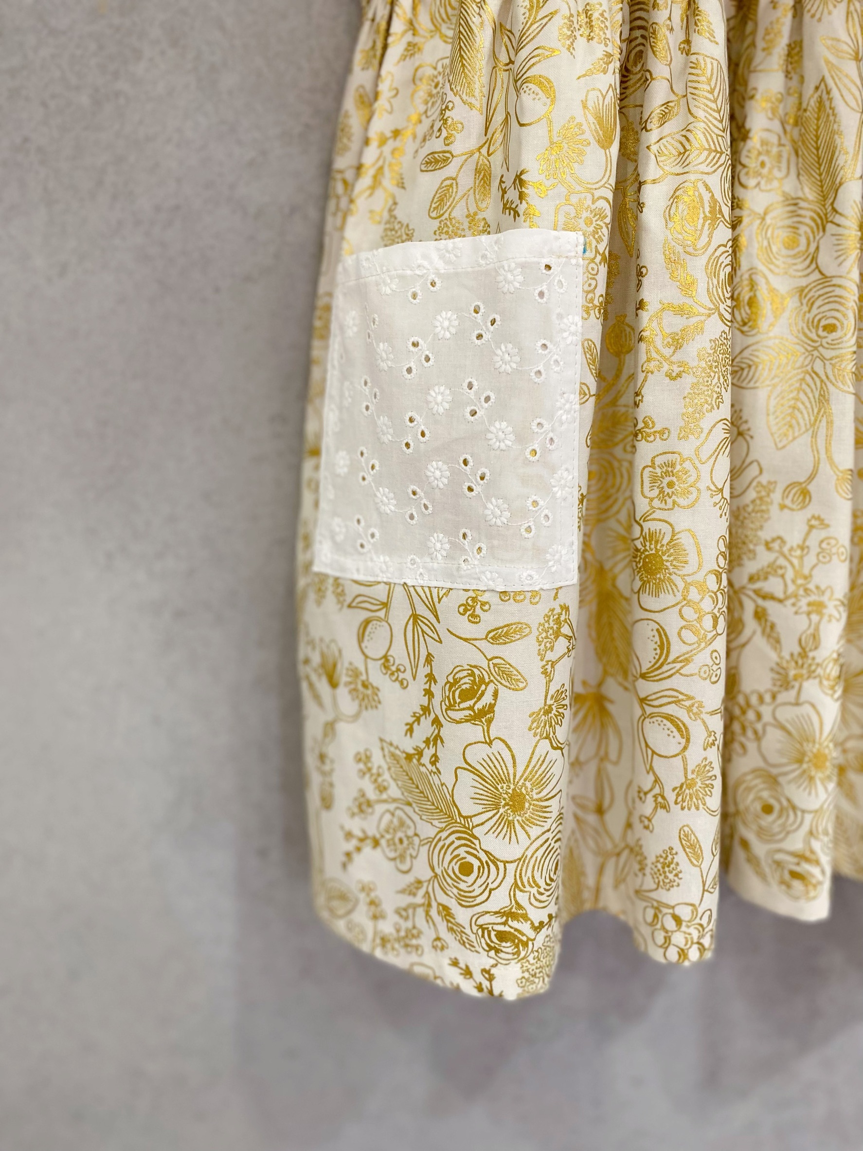 滿版燙金 田園口袋短袖洋裝(110)