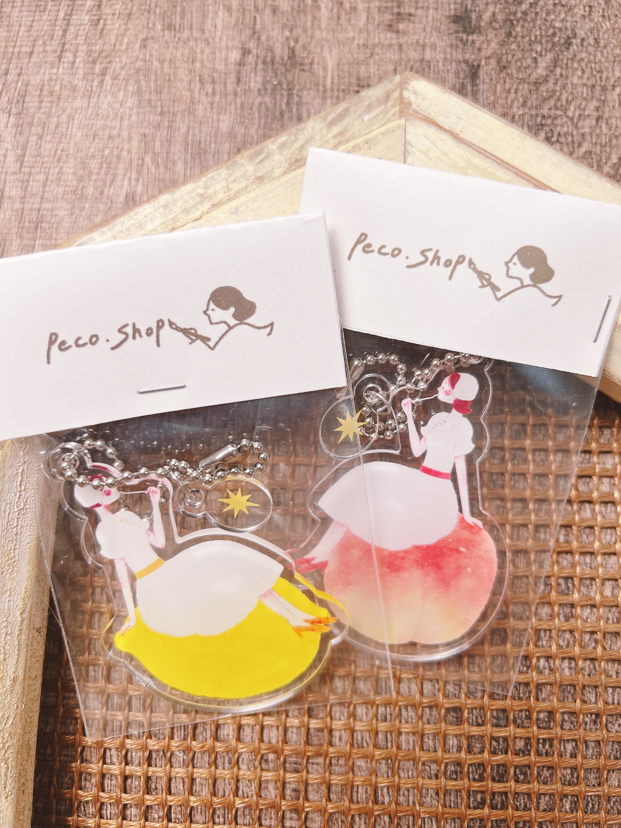 peco_days｜水果 Girl 壓克力吊飾  (2款可選)