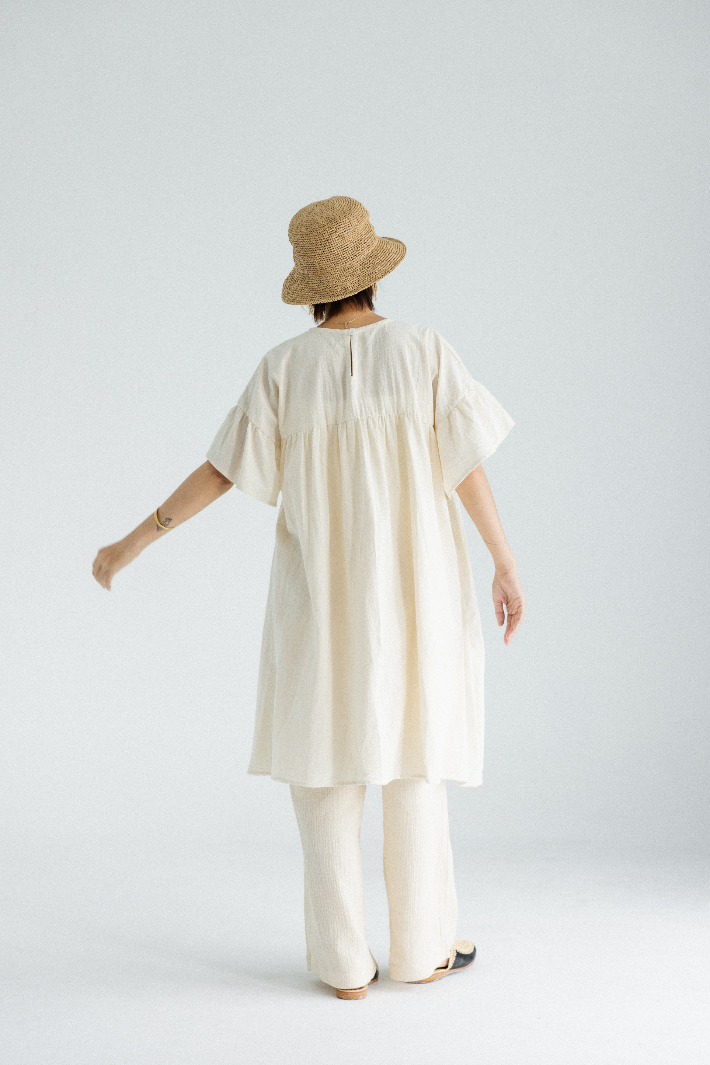 花袖短洋裝_米白