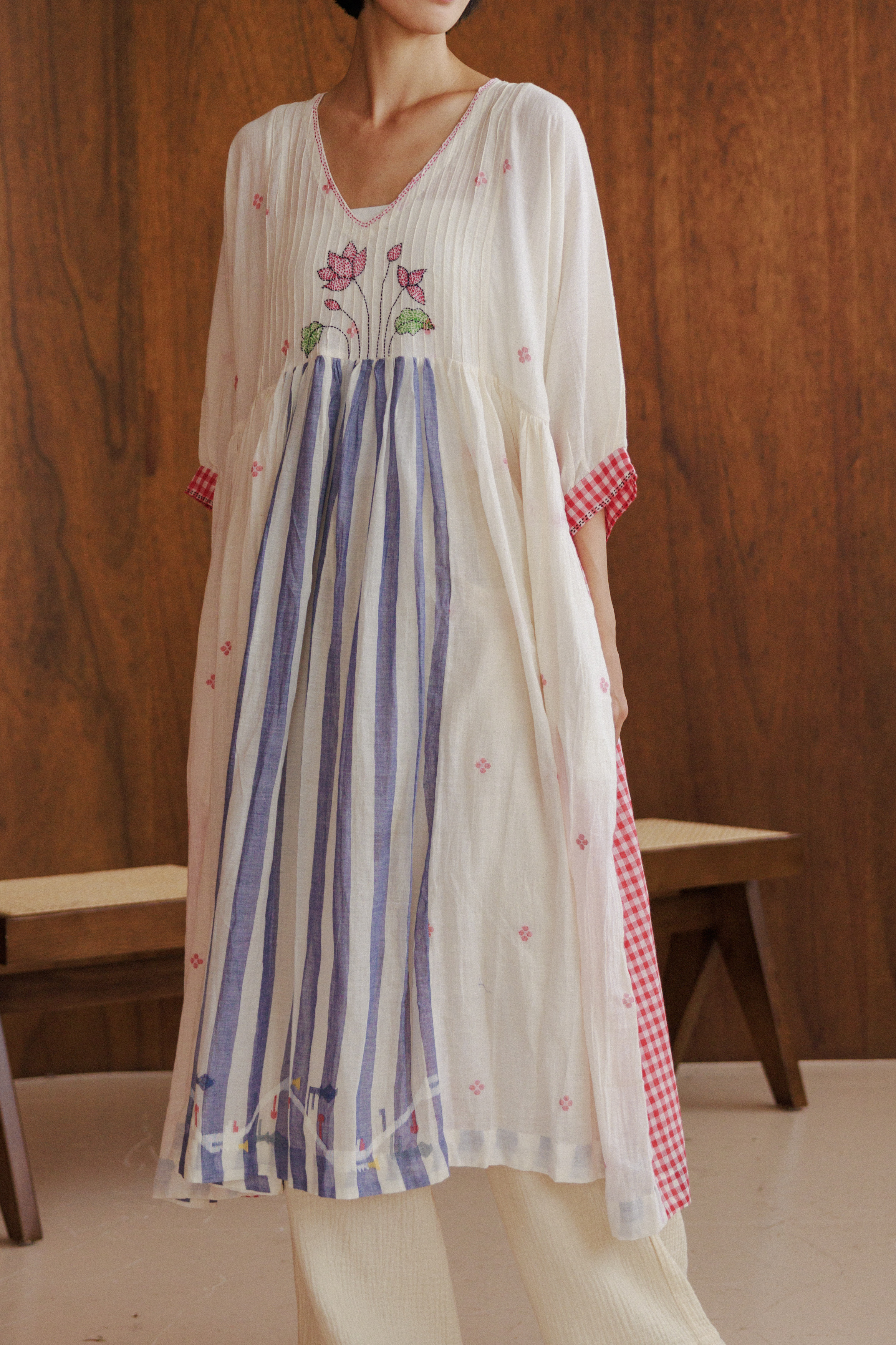 原棉手織jamdani蓮花刺繡紅格洋裝