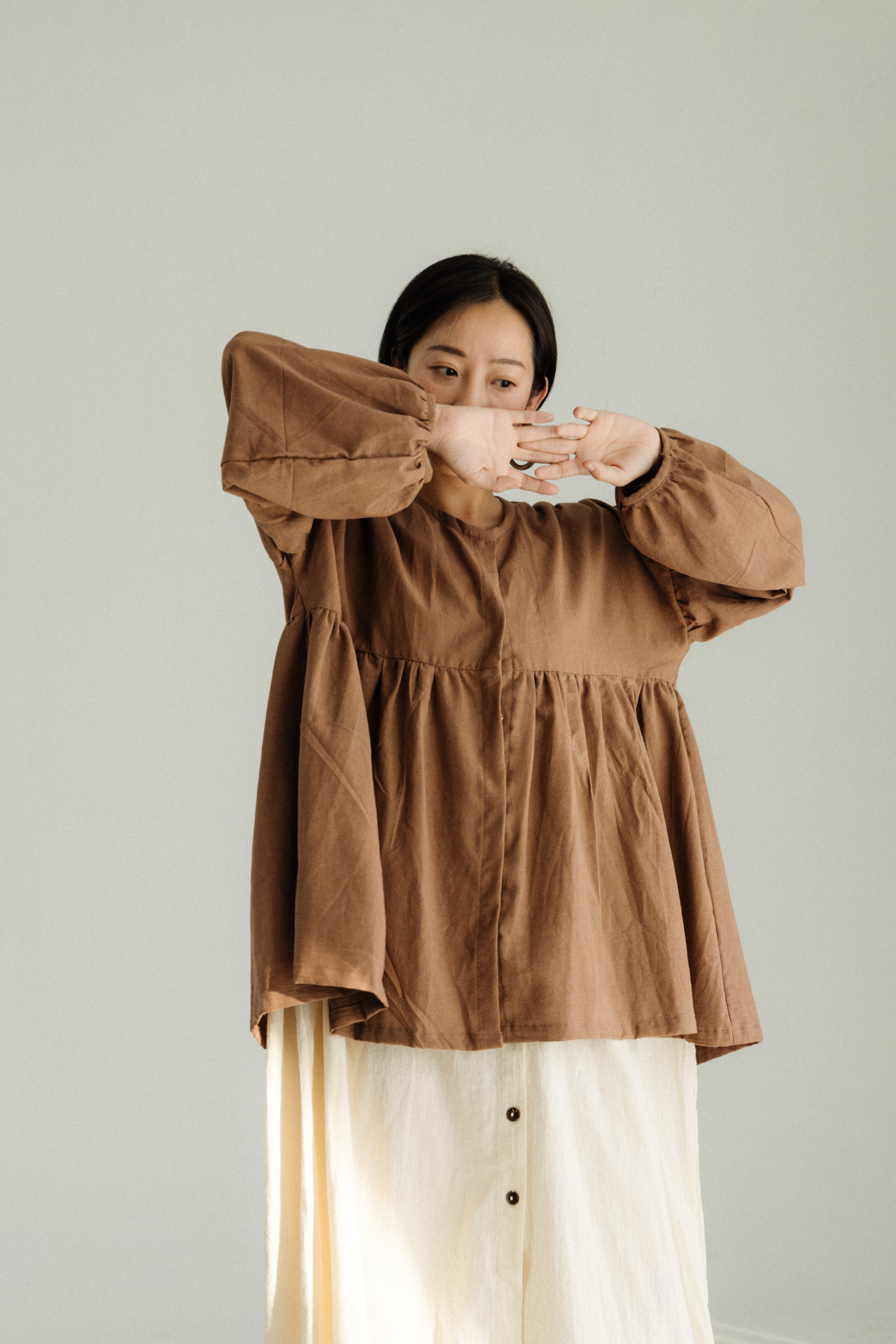 澎袖暗扣設計外套＿褐