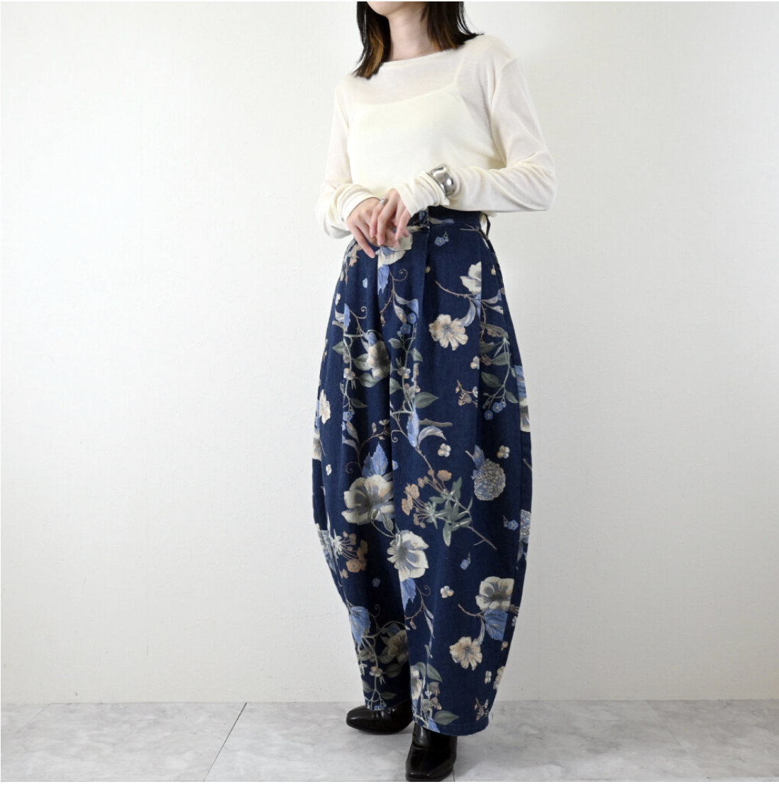 花卉印花牛仔側褶繭形褲