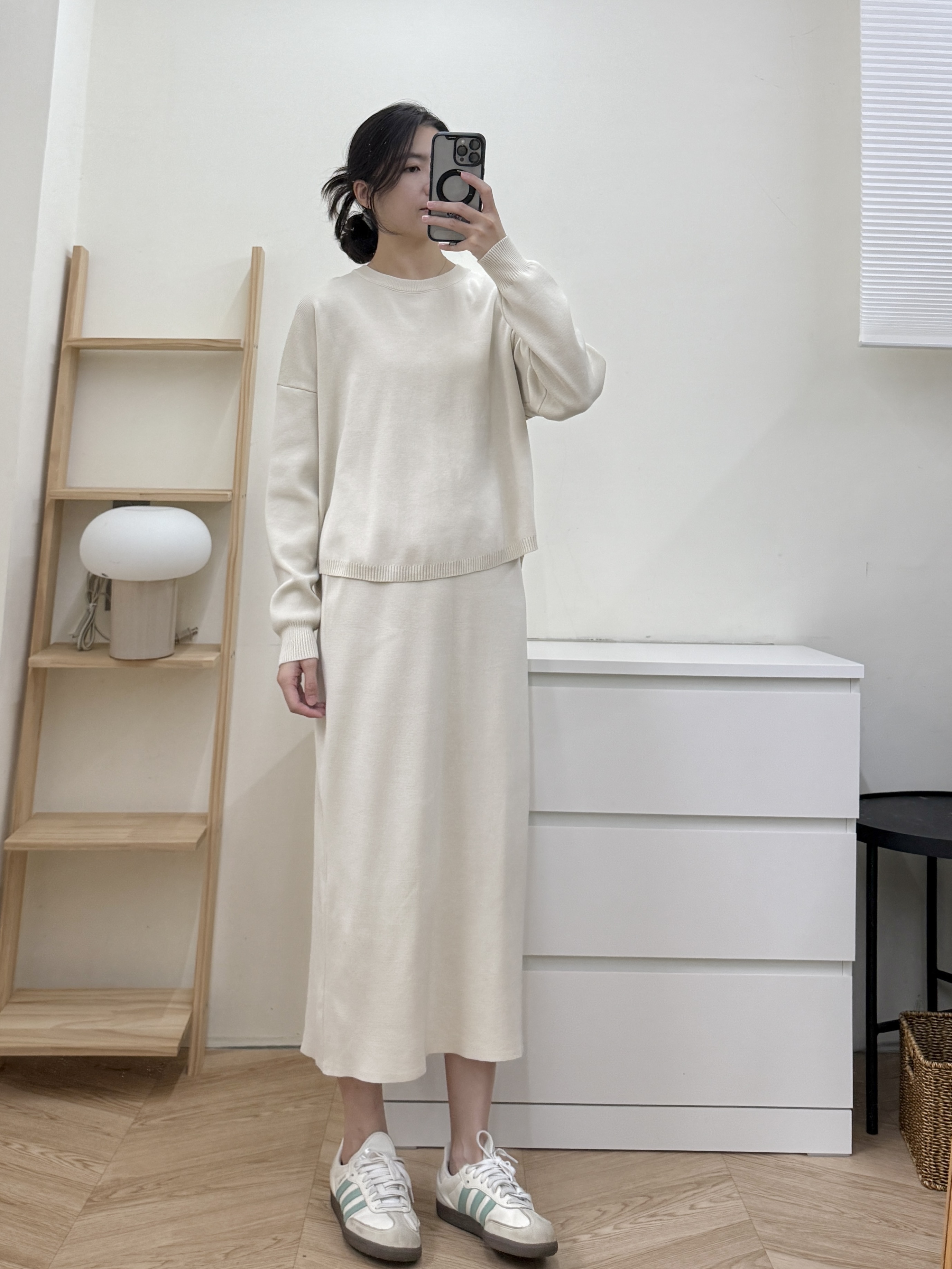 側圓弧上衣+後開衩針織裙套裝*2色