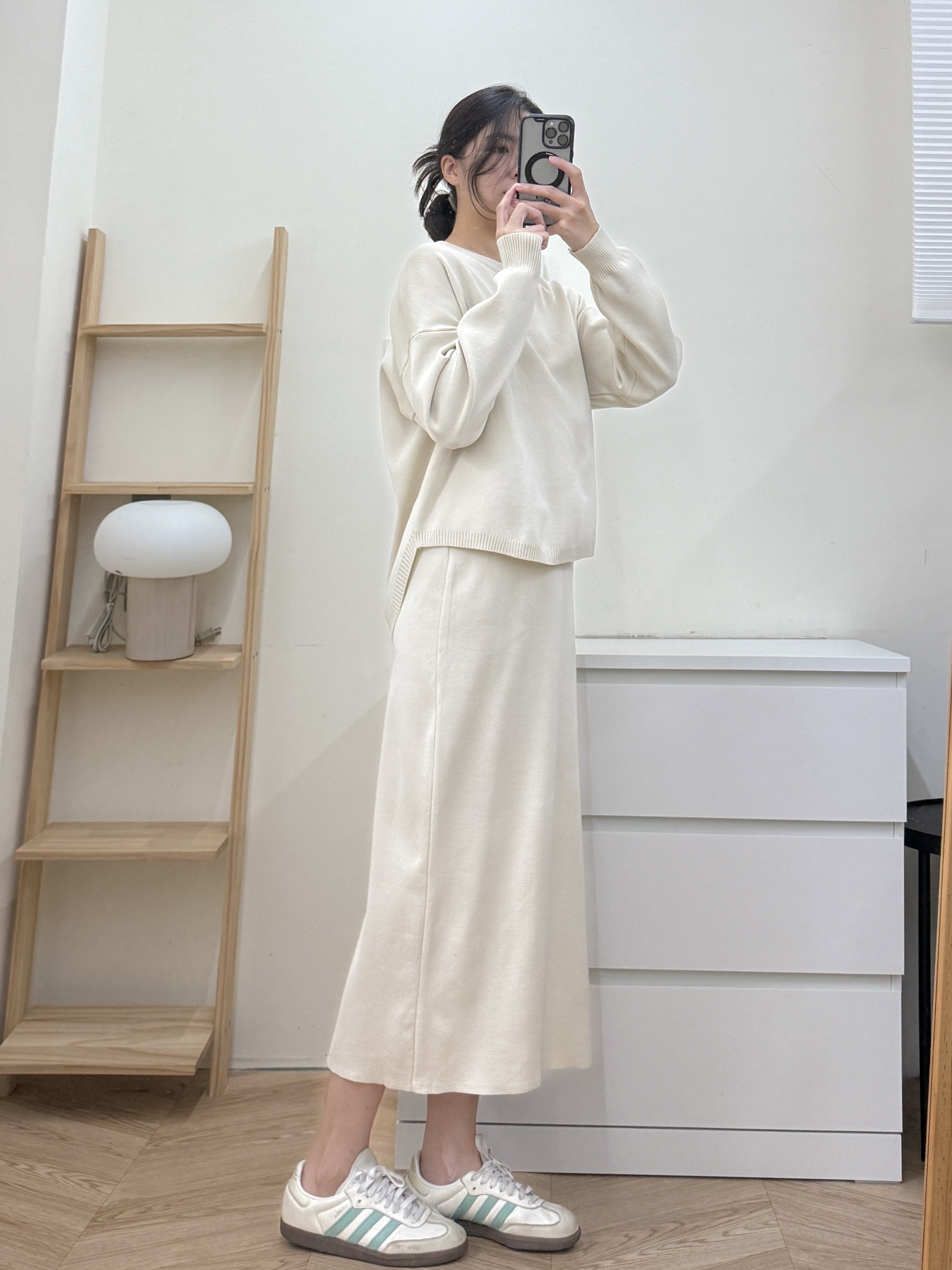 側圓弧上衣+後開衩針織裙套裝*2色