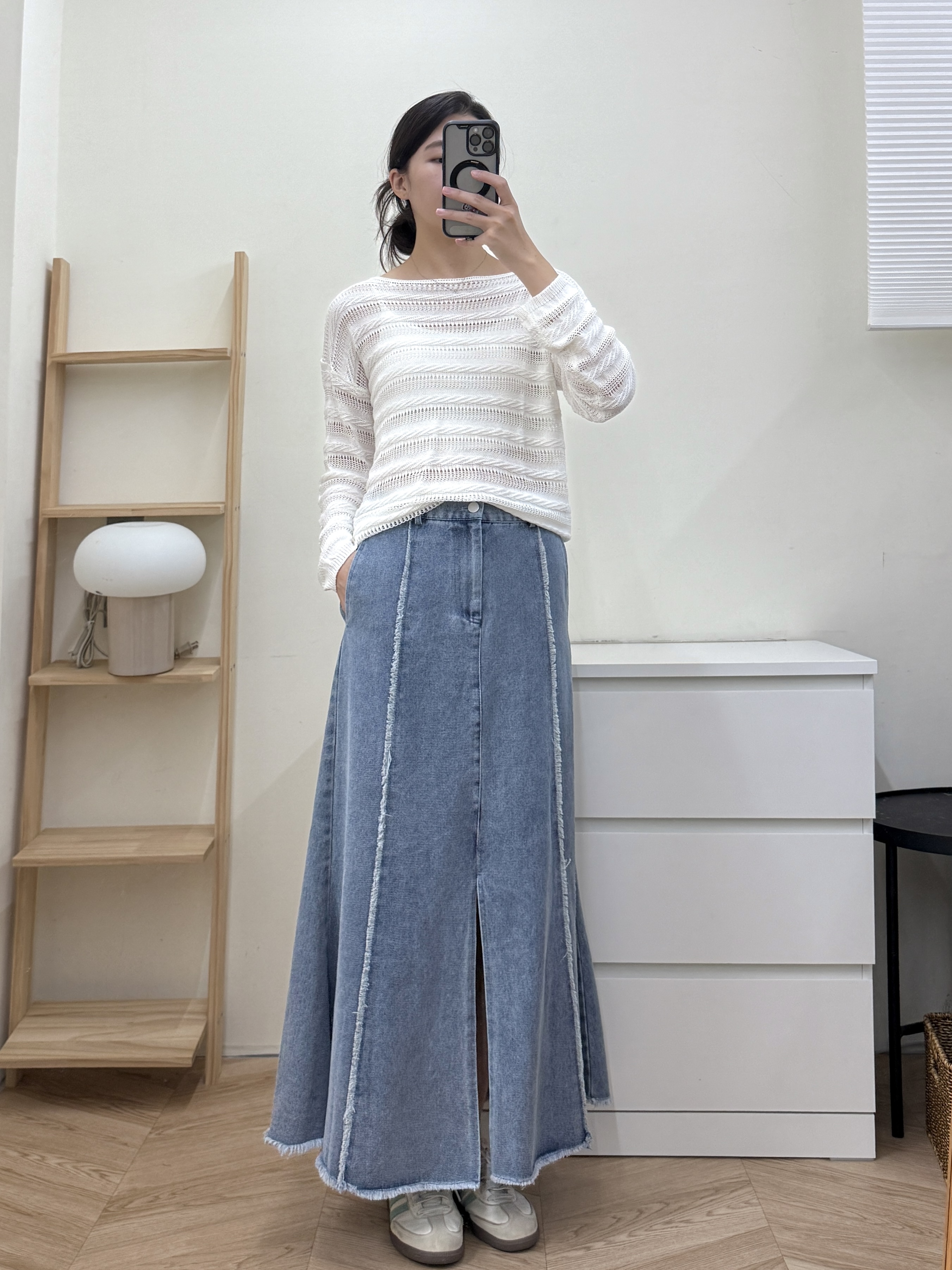 橫條紋路針織上衣