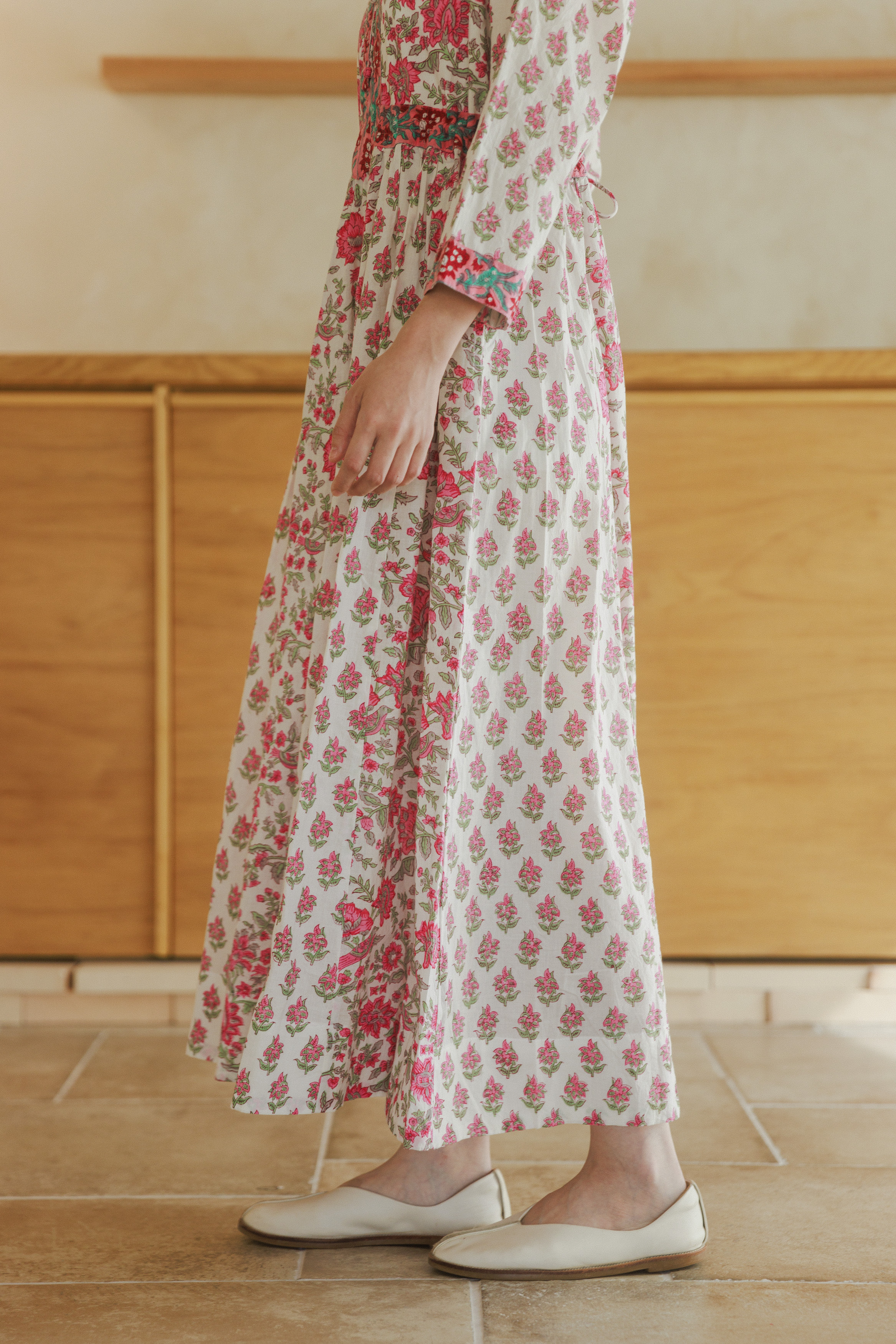 V領拼接後抽繩洋裝_紅