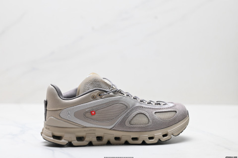 On昂跑 zone 柔軟舒適防滑耐磨 低幫 休閒跑步鞋新款跑鞋以專業運動人體跑步工程學為設計核心 讓跑者毫不費力地盡情暢跑 兼顧舒適和透氣