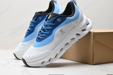 On昂跑tilt 羅意威 聯名羽量運動休閒鞋 腳感很舒服 鞋底柔軟且包裹性好 上腳顯腿長不管休閒還是運動都很百搭 是最好看最顯質感的顏色