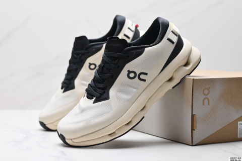 On昂跑 zone 柔軟舒適防滑耐磨 低幫 休閒跑步鞋新款跑鞋以專業運動人體跑步工程學為設計核心 讓跑者毫不費力地盡情暢跑 兼顧舒適和透氣