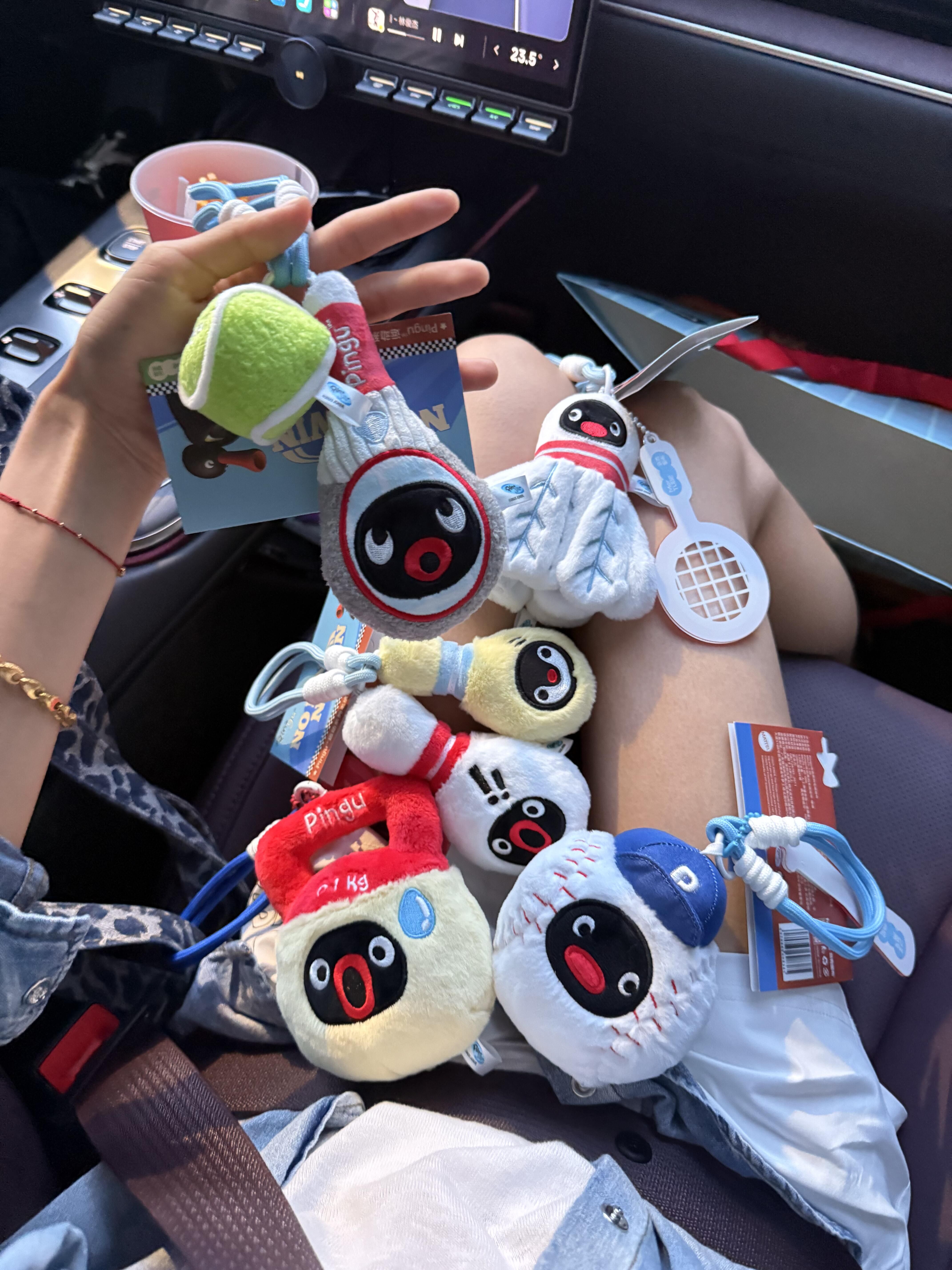 PINGU 企鵝家族 運動會系列 毛絨吊飾 鑰匙圈 吊飾 壺鈴 羽毛球 網球款 拳擊手套 保齡球 (任買兩件711免運)/預購