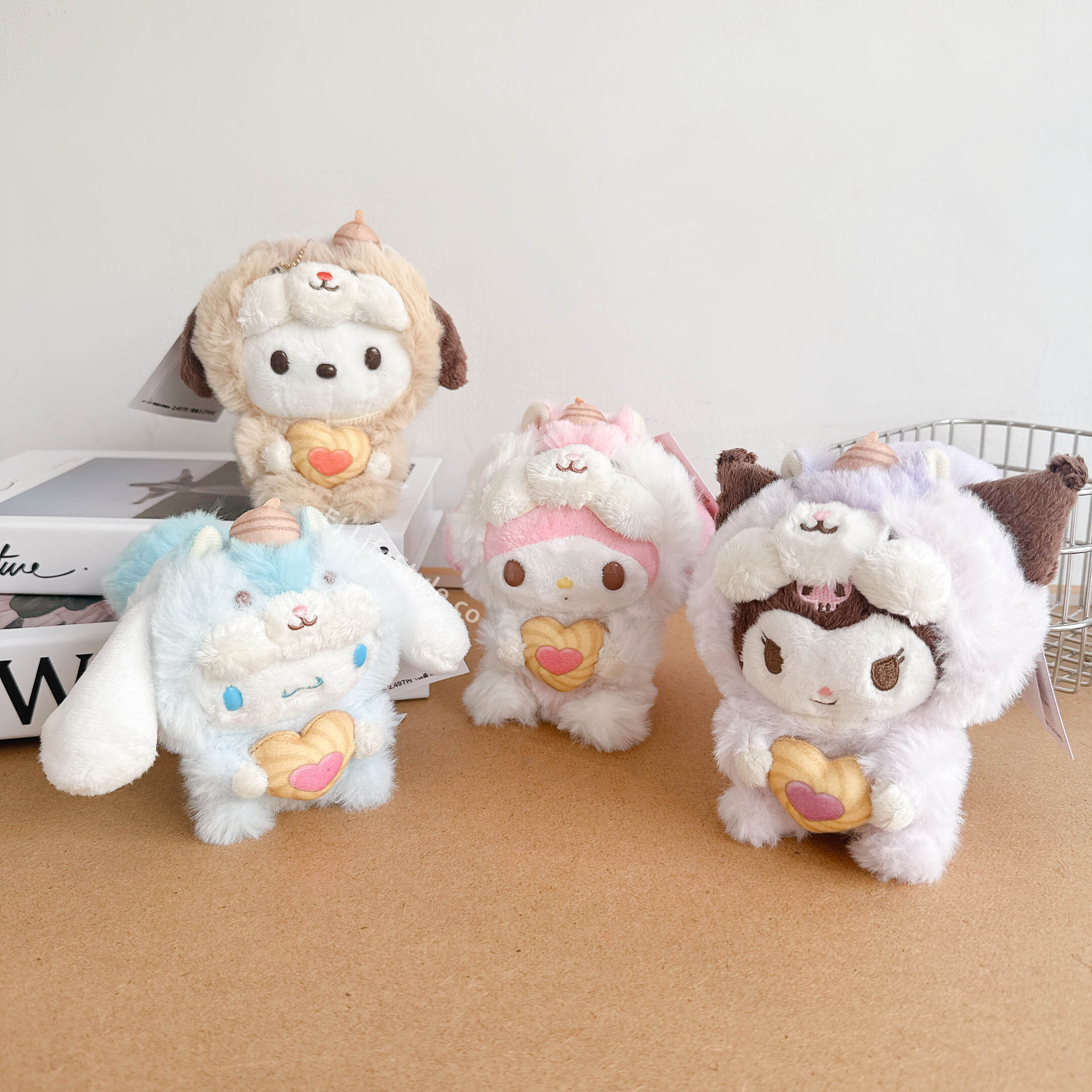 🇯🇵 SANRIO 三麗鷗家族 松鼠系列 HELLO KITTY 大耳狗 帕恰狗 美樂蒂 庫洛米 娃娃 吊飾 鑰匙圈 / 現貨