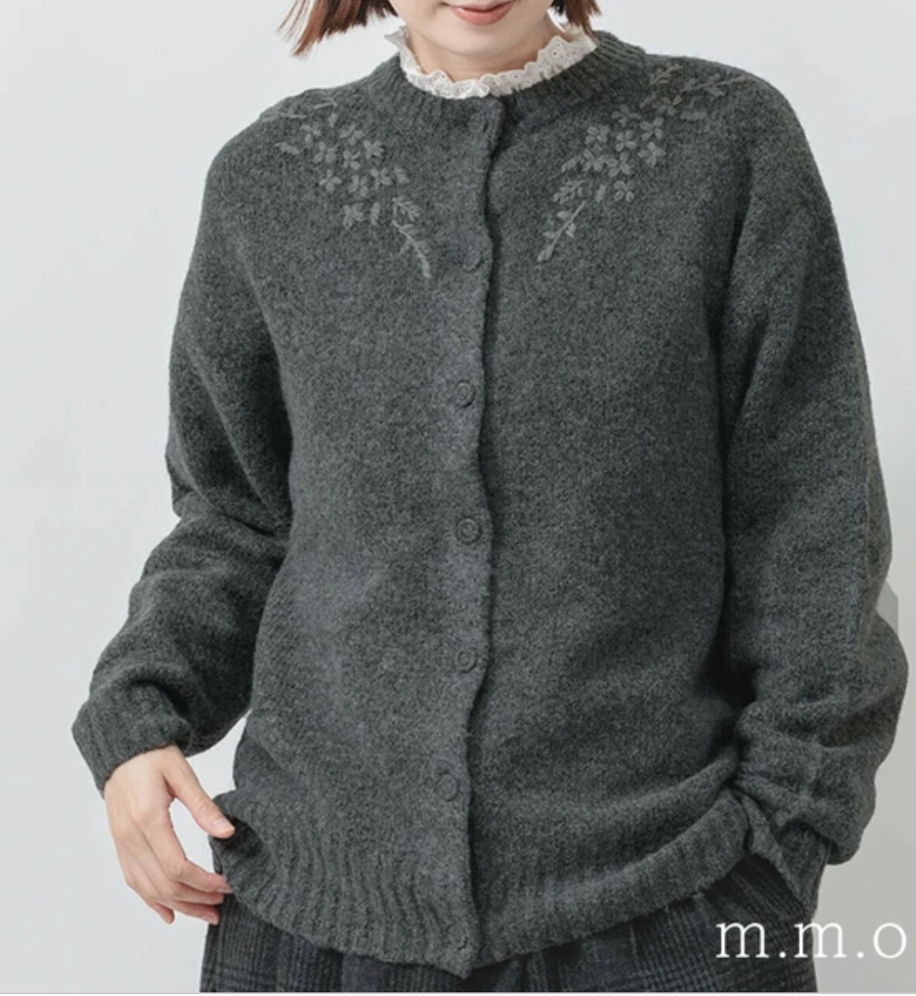 ｛預訂款｝療癒系花朵刺繡開襟毛衣（3色入）【日本直送】
