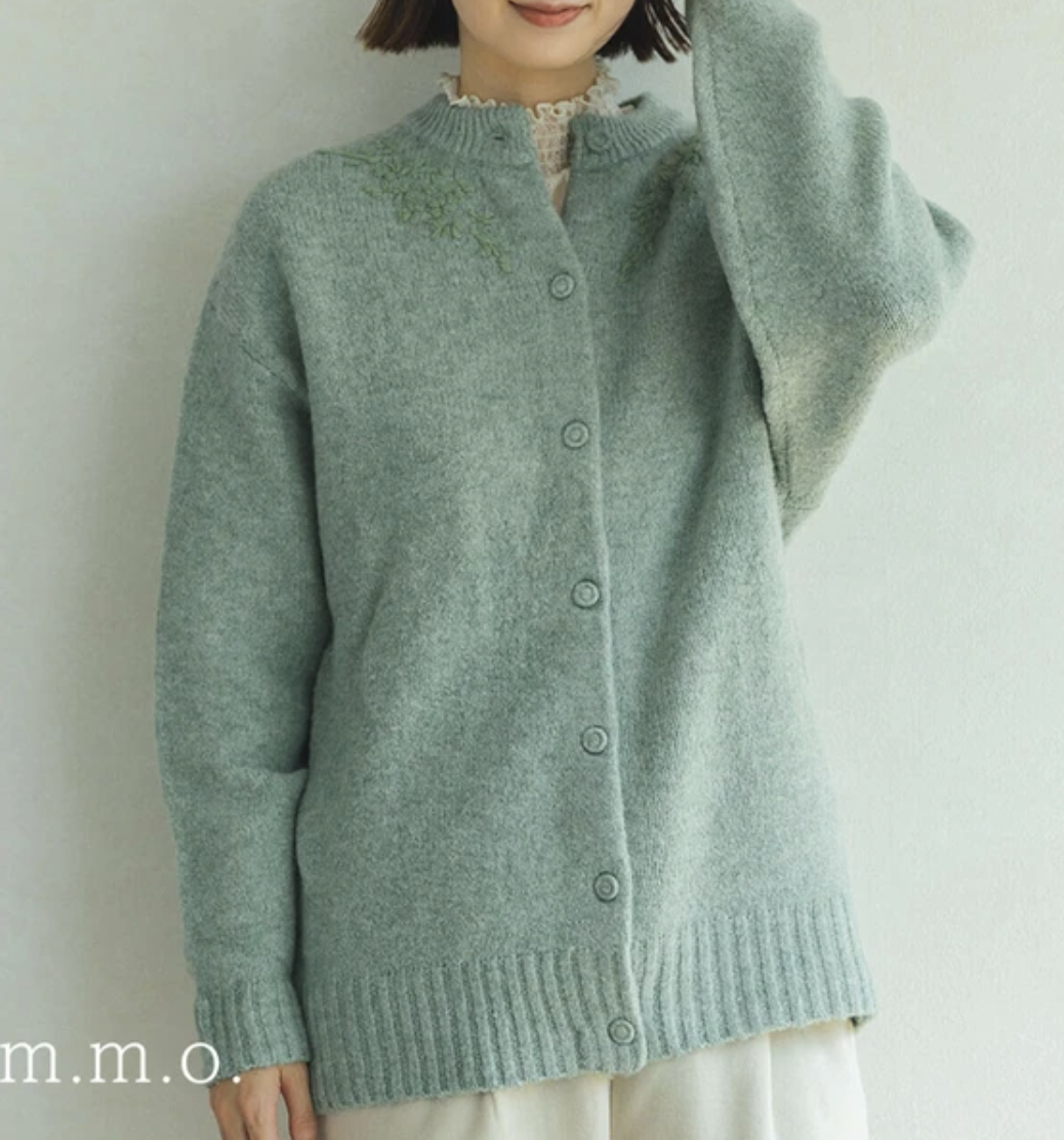 ｛預訂款｝療癒系花朵刺繡開襟毛衣（3色入）【日本直送】