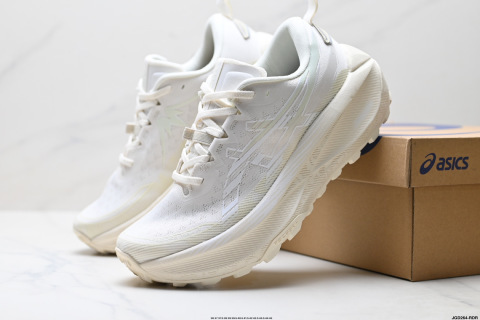 ASICS GEL-TRABUCO MAX 4 網面透氣 耐磨 越野跑步鞋這雙鞋的外觀設計超級吸引人 簡約大氣 色彩搭配也很時尚 ASICS的獨家GEL緩震科技 在跑步過程中感受到前所未有的舒適感 腳底彷彿踩在雲端一般輕盈 這雙鞋的抓地力也非常出色 無論是濕滑的泥濘小路還是崎嶇的山路 它都能牢牢地抓住地面