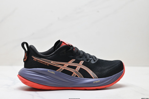 ASICS Gel-Nimbus 27 舒適防滑耐磨低幫休閒跑步鞋鞋底採用了輕質發泡材料 並在後跟和前掌處採用了ASICS核心科技-GEL緩震膠 賦予鞋款強大的緩衝性能 提供了更柔軟舒適的穿著體驗 而在原有設計的啟發之上 此次鞋款採用更貼合當今潮流趨勢的材料和創新技術 展現出紐約充滿活力的都市精神