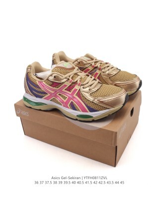 ASICS/ Gel Sekiran 防滑耐磨 緩震回彈 舒適輕便 支撐 跑鞋 ASICS的運動風尚系列又帶來了新的驚喜，Gel Sekiran（凝膠赤煉）運動跑步鞋。 這款鞋的設計靈感來自21世紀頭十年和第二個十年發佈的多款經典跑鞋，包括Gel Nimbus 13、Gel Cumulus 12和Gel Cumulus 17。 經典鞋型的細節被巧妙地融入到這款鞋的覆面圖案和網面構造中。 而鞋底部分則採用了Gel Cumulus 17的鞋底系統，與復古風格的鞋面形成鮮明對比。 中底採用FF BLAST™ PLUS ECO緩震材料，提供雲感體驗; TPU彈性體增強腳趾靈活性，橡膠發泡技術提升回彈性能。 適用場景 ：大體重跑者或需要額外緩震支持的訓練場景。
