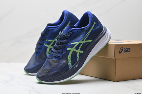 ASICS MAGIC SPEED 3穩定跑鞋鞋面採用雙層提花網面設計 提高包裹性和透氣性 後跟搭載穩定系統科技T-GEL提升整體支撐力和結構感 減少對身體帶來的衝擊負荷 創新中底至輕回彈