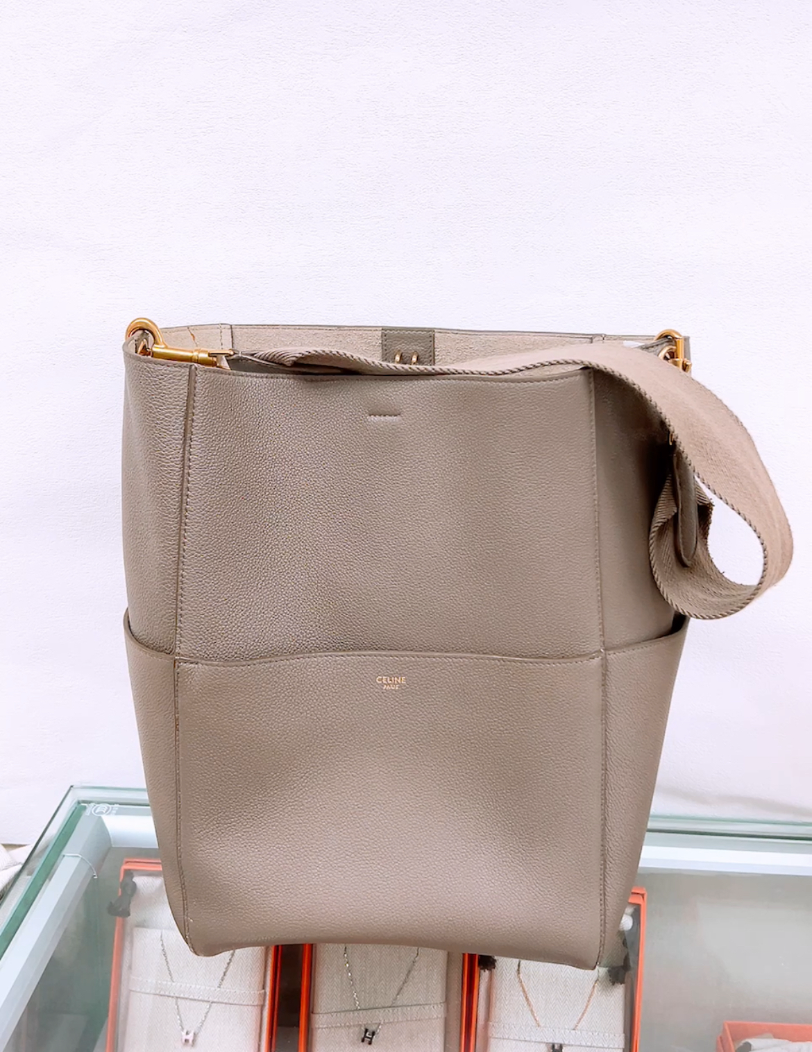 Celine sangle bucket medium grey