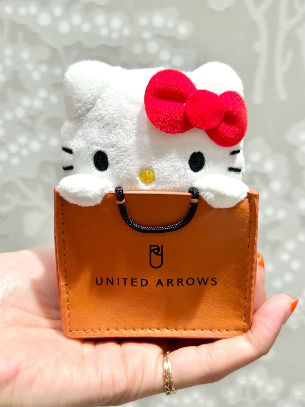 UNITED ARROWS x KITTY聯名吊飾