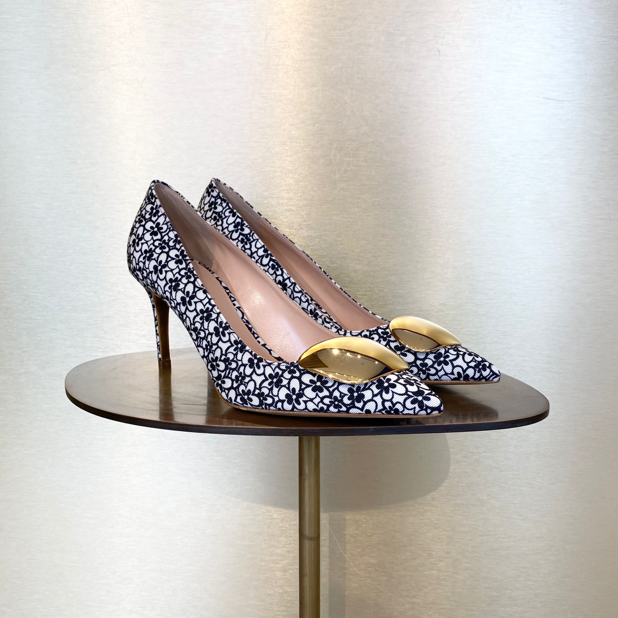 Rupert Sanderson RS Nada Daisy Gold Chrome Heels blue and white