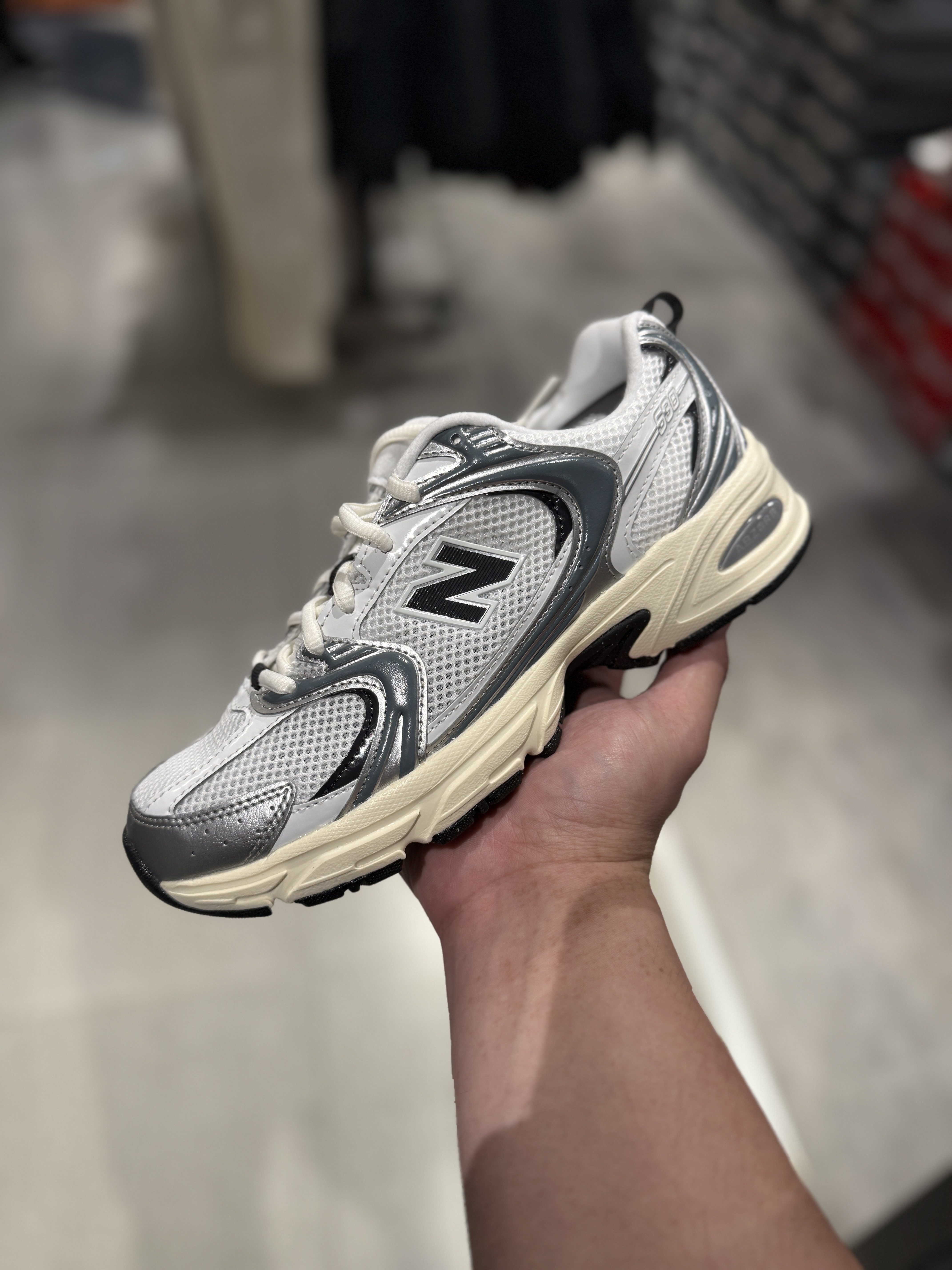 New Balance 530 銀黑 奶油底 情侶鞋 男女款 休閒鞋 u530esa